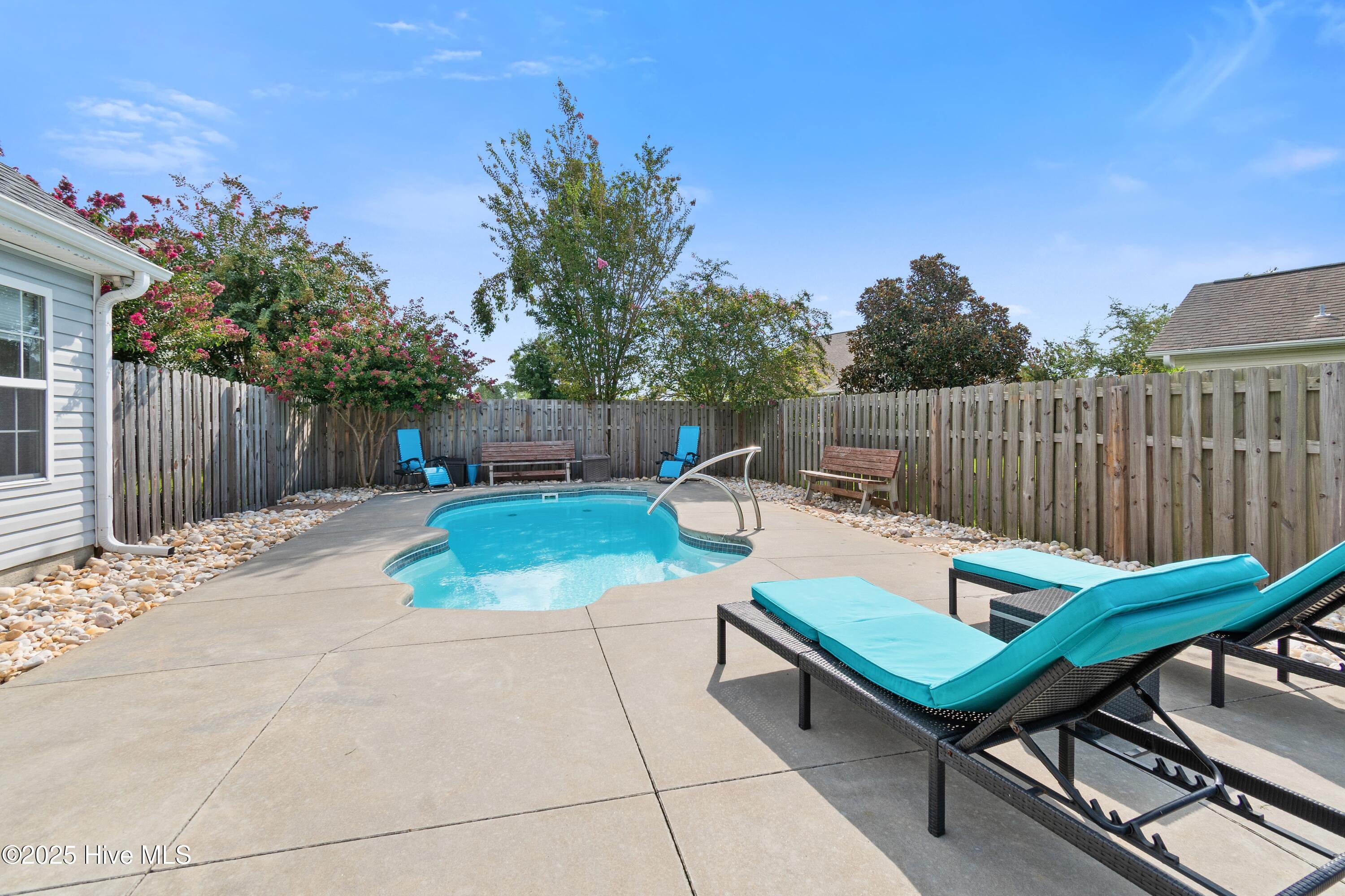 100526864 | Photo 39