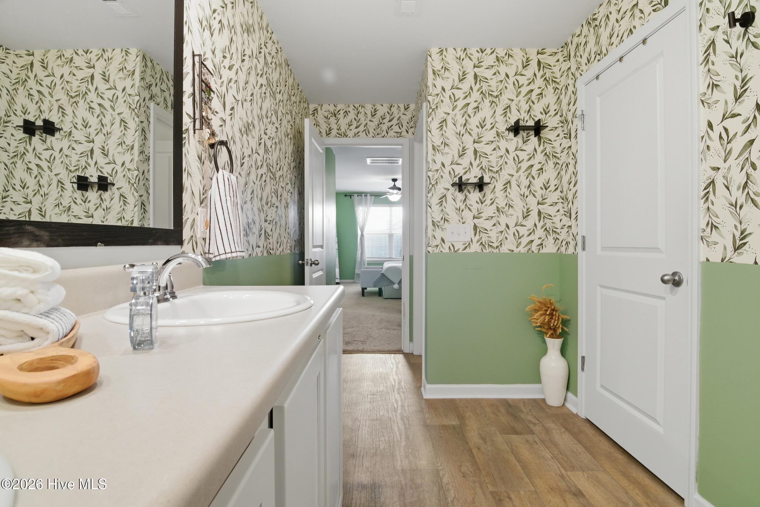 100556501 | Photo 27