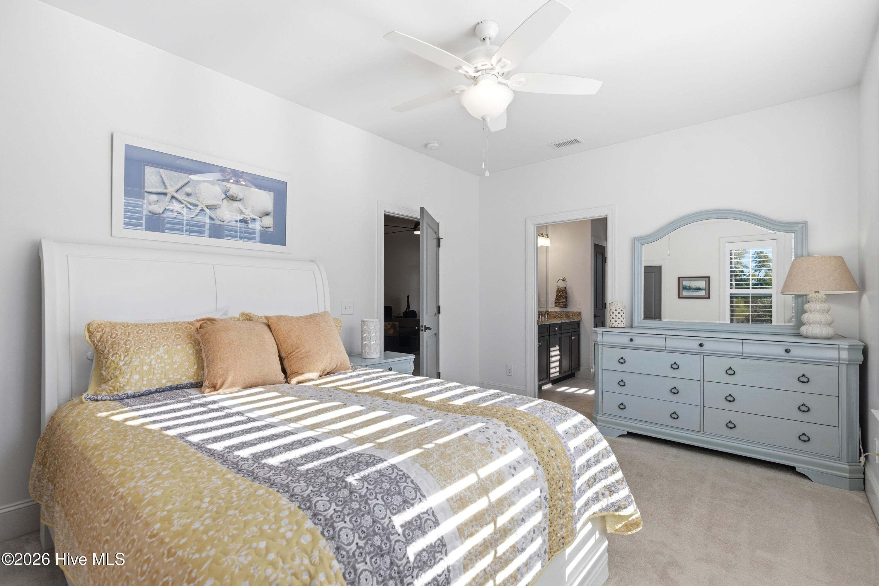 100556078 | Photo 61