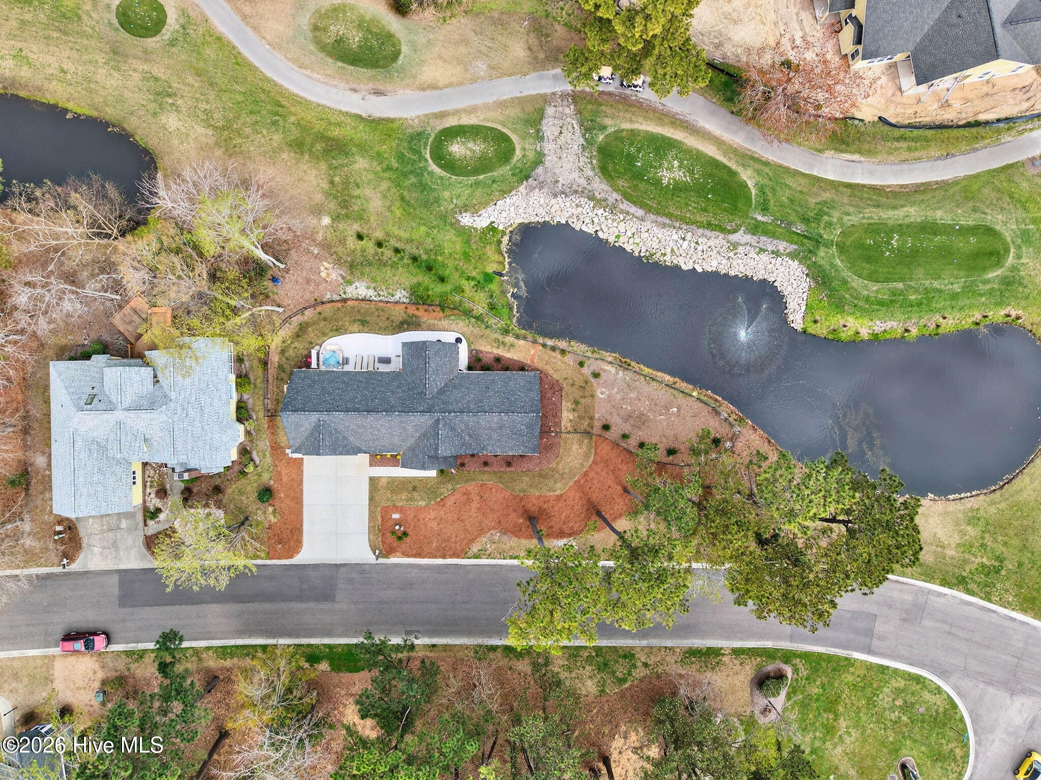 100563194 | Photo 52