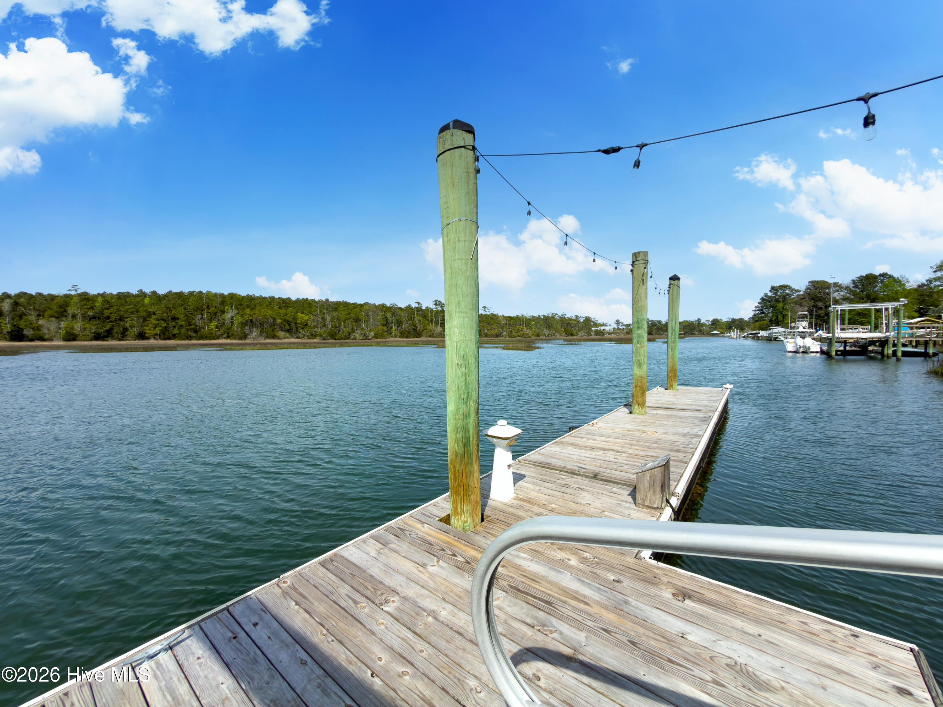 100556349 | Photo 43