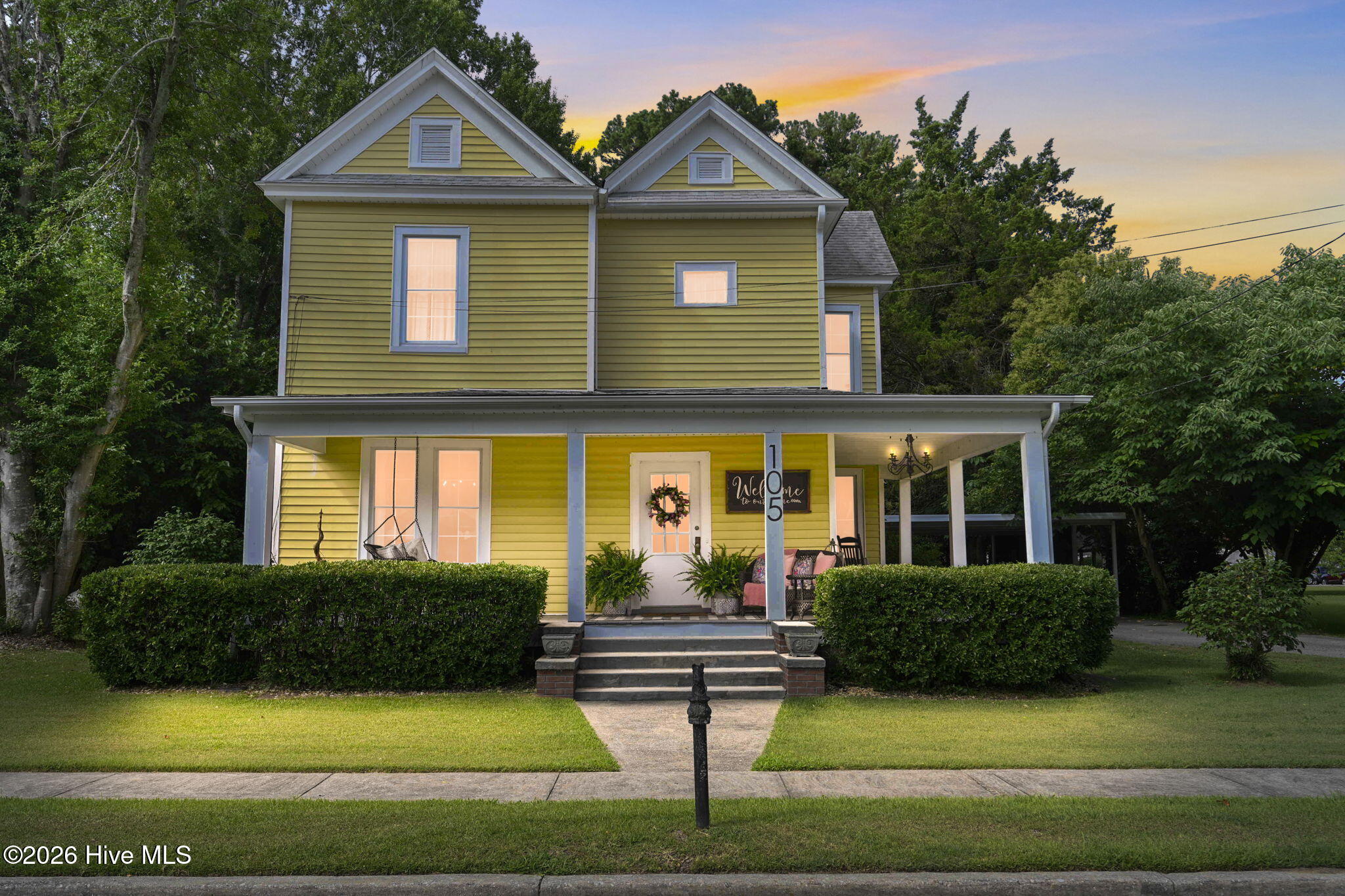Exterior photo of 105 E Hargett Street, Richlands, NC 28574. MLS: 100589273
