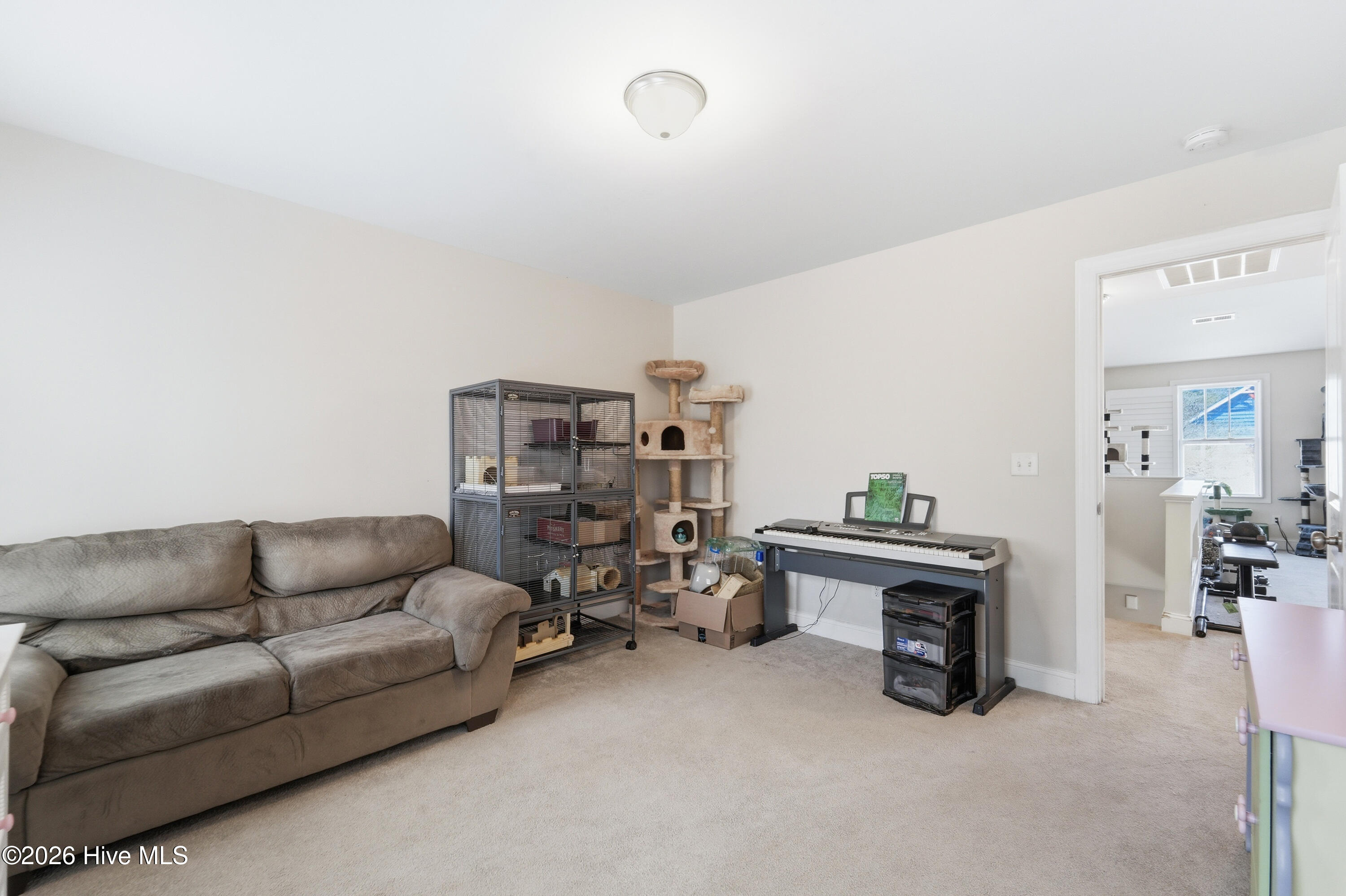 100562965 | Photo 63