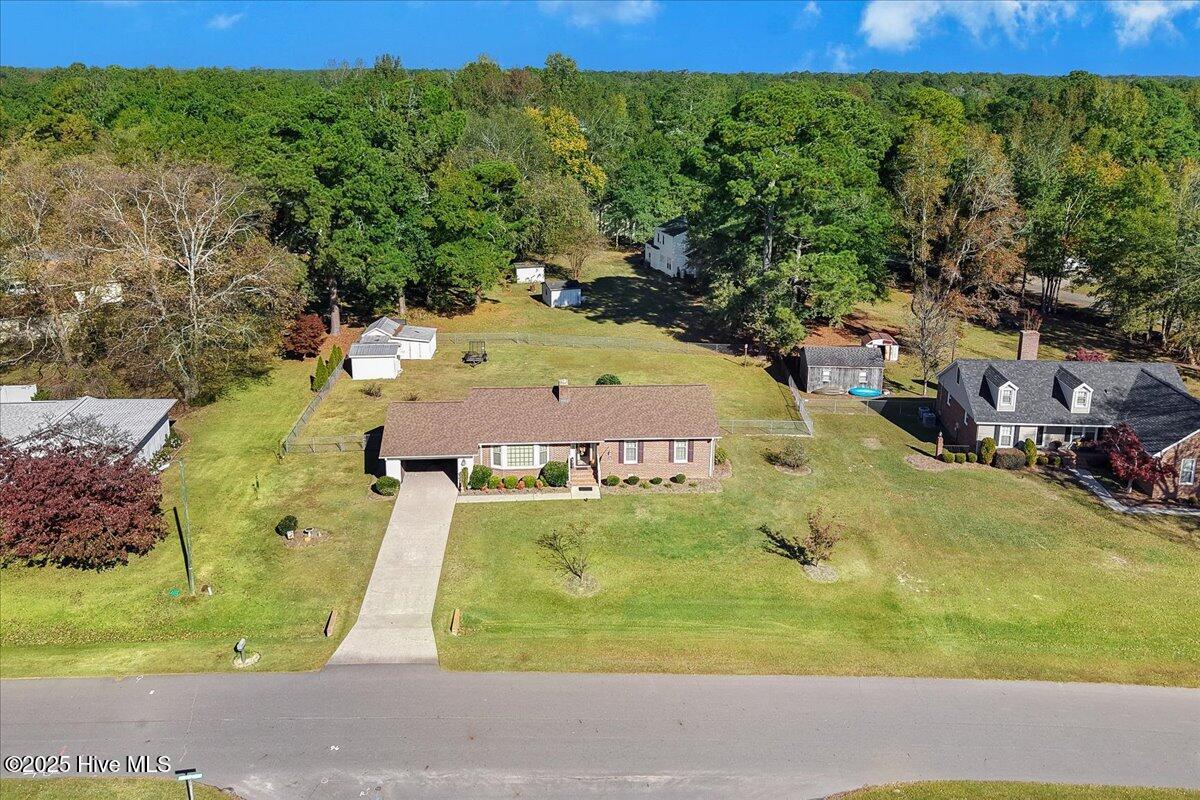 26-Country Squire Rd-26