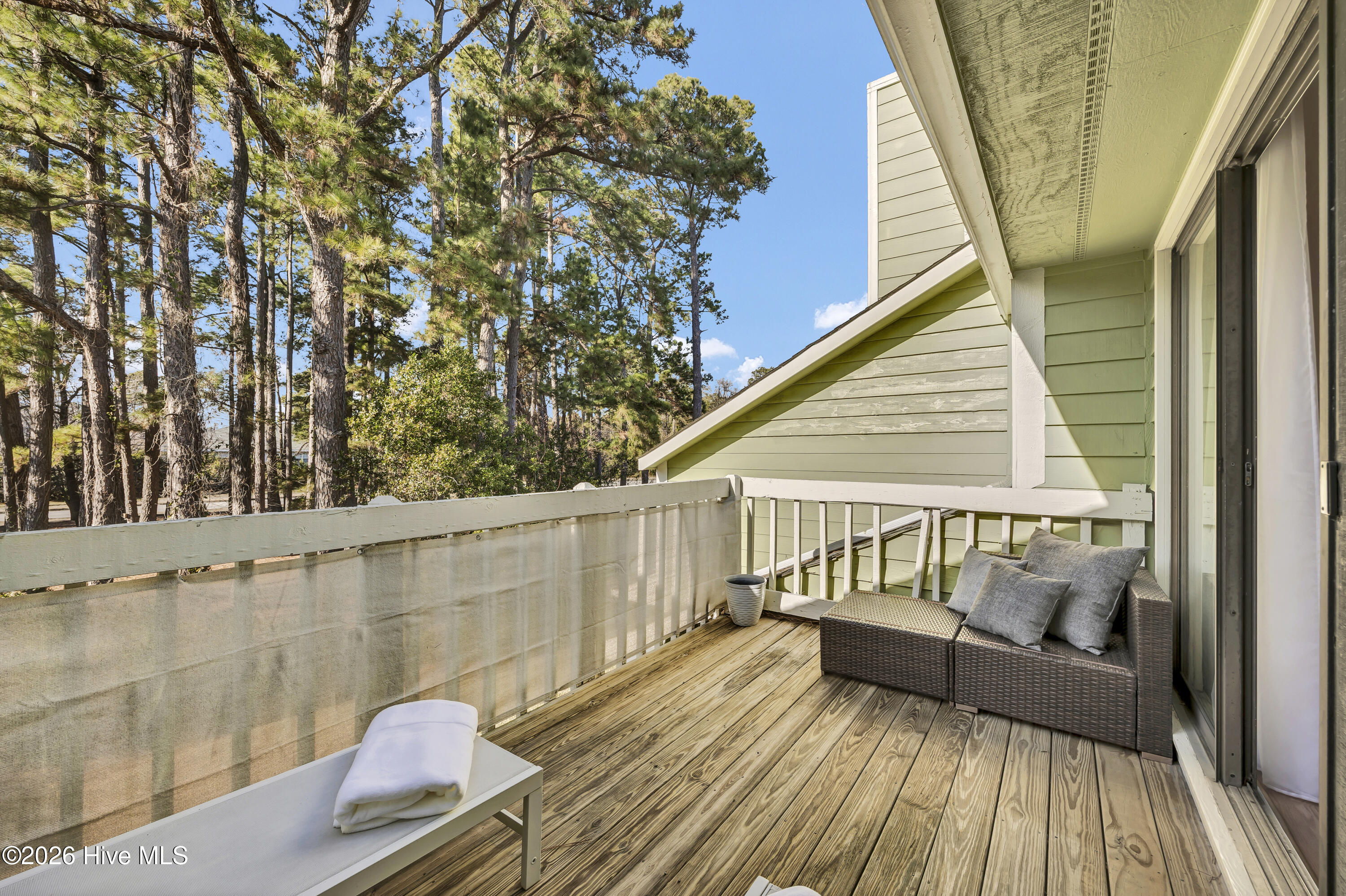 100550839 | Photo 28