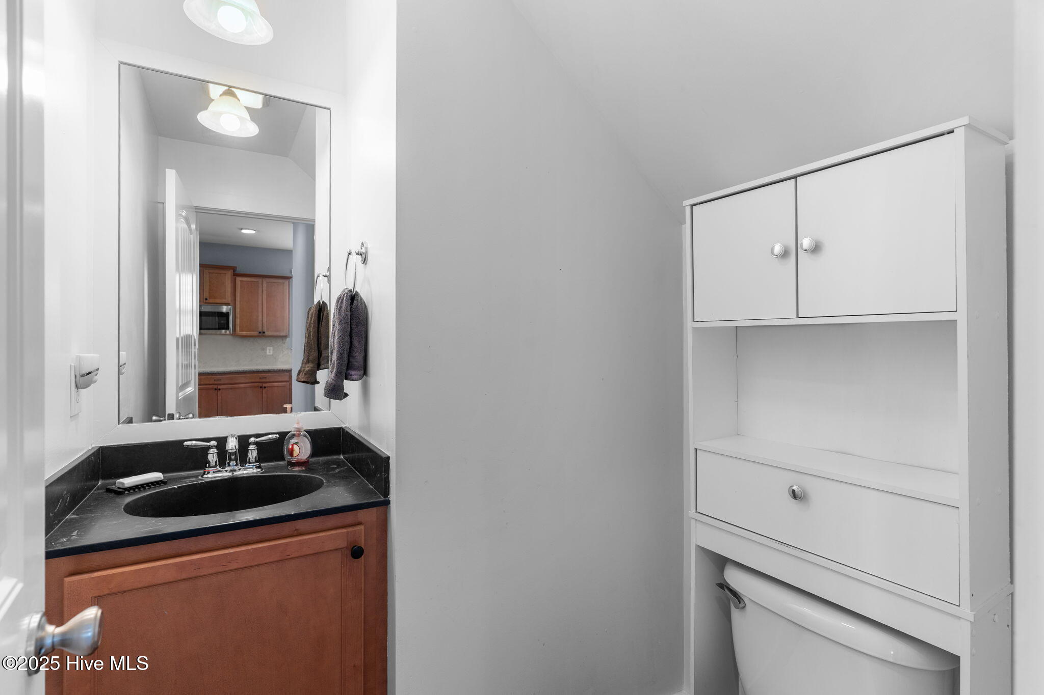 100550078 | Photo 39