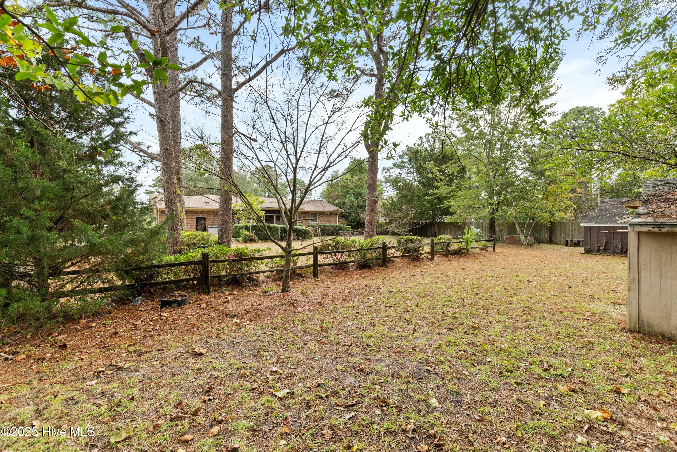 100534850 | Photo 33