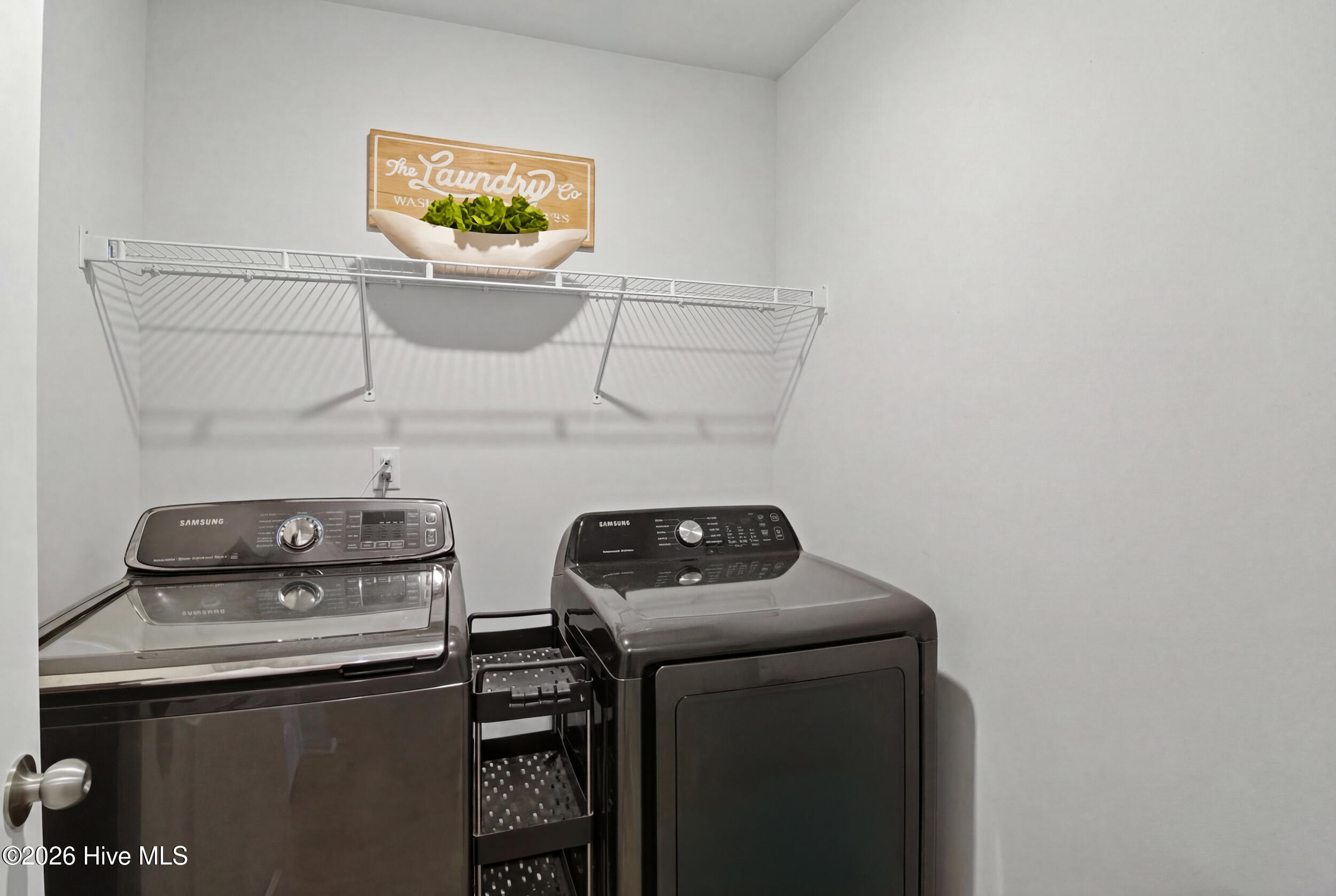 100556501 | Photo 35