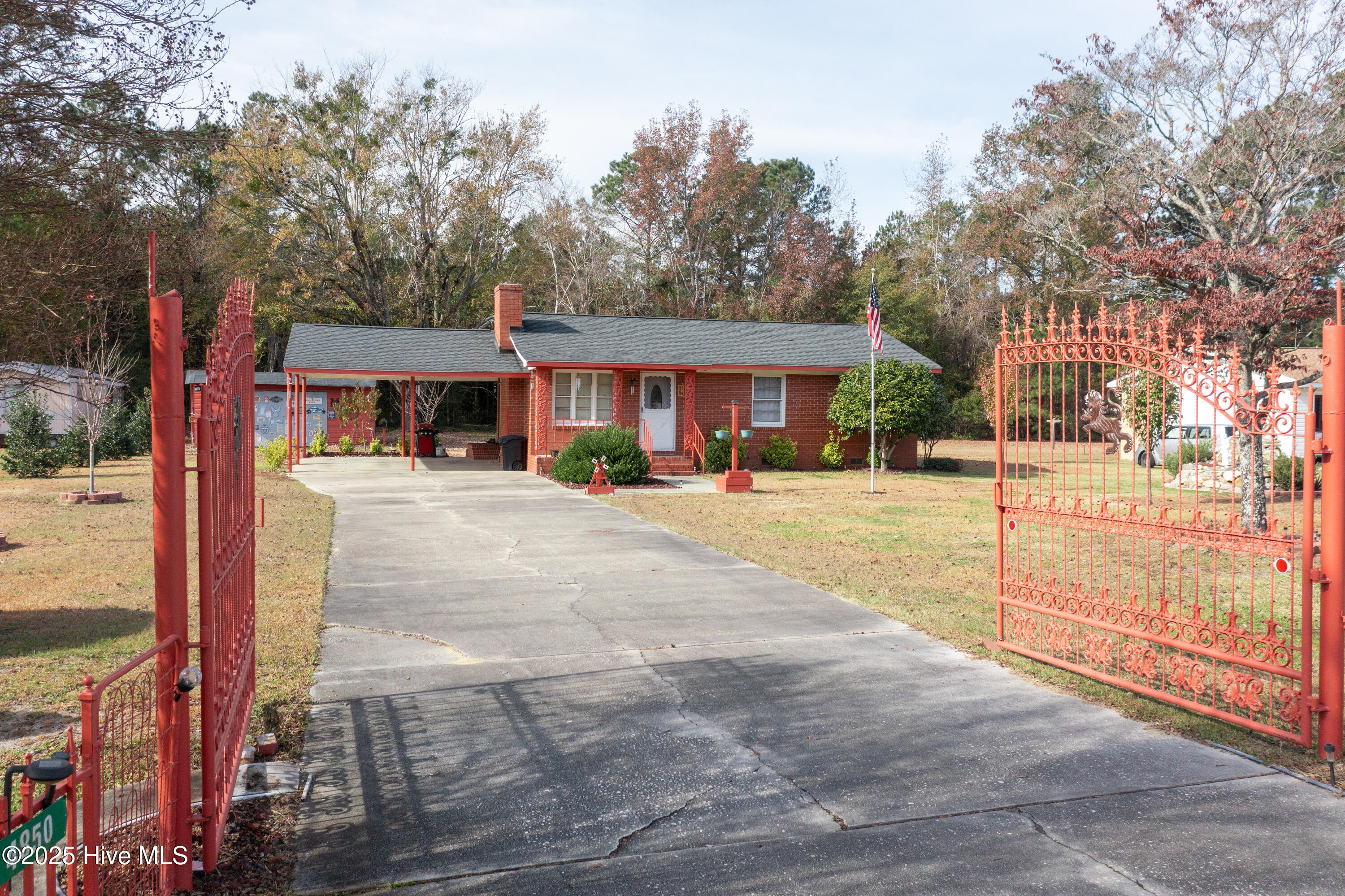 100541983 | Photo 43