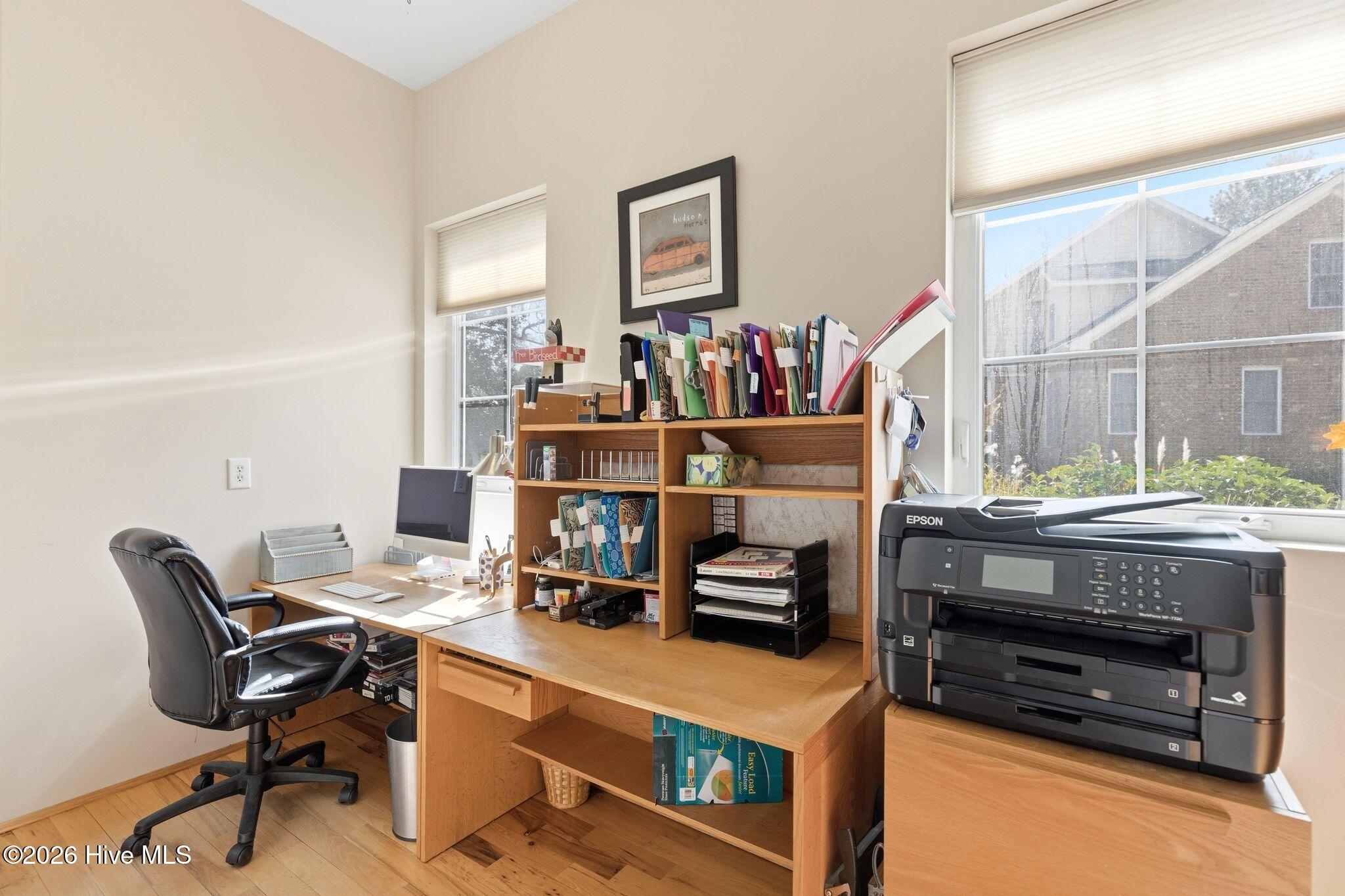 100555834 | Photo 72