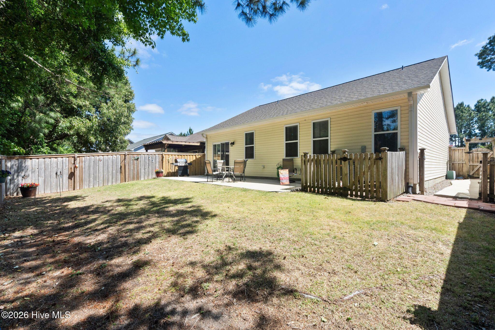 100570513 | Photo 44