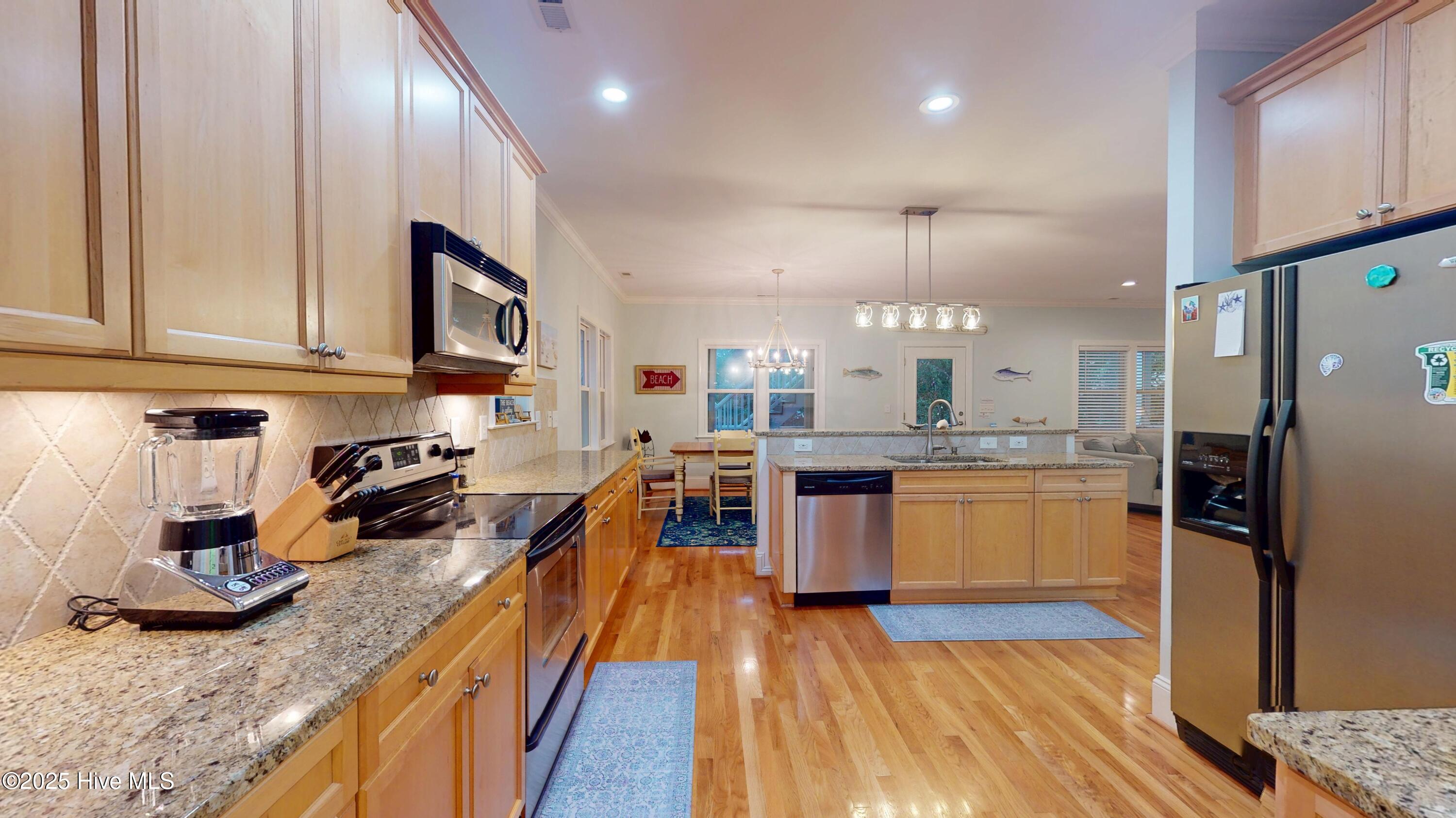 100544157 | Photo 25