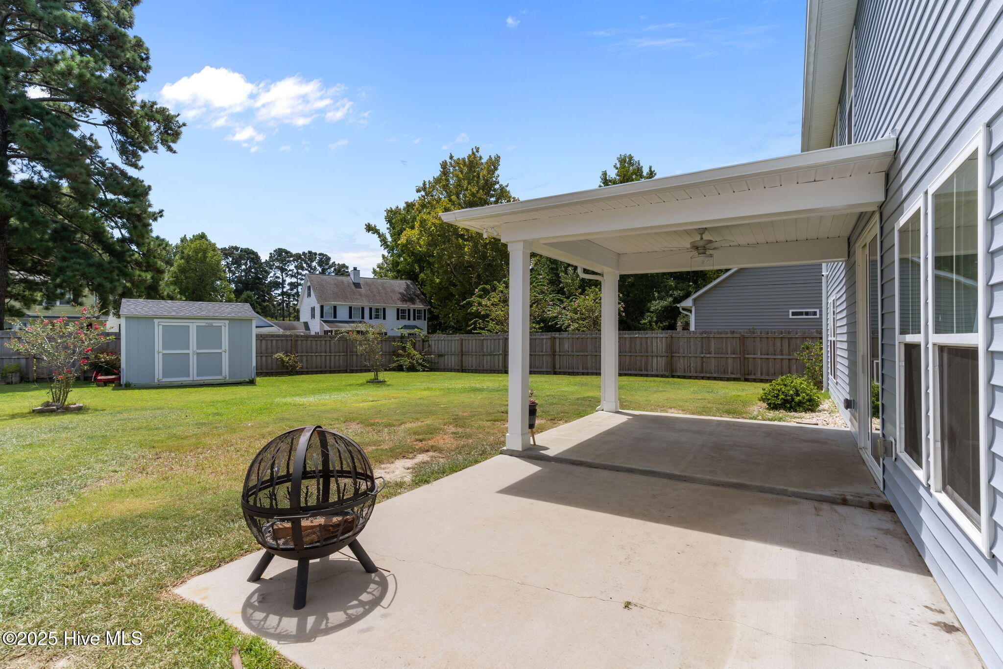 100528839 | Photo 46