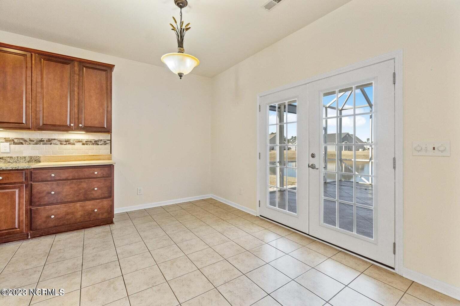 100550059 | Photo 32