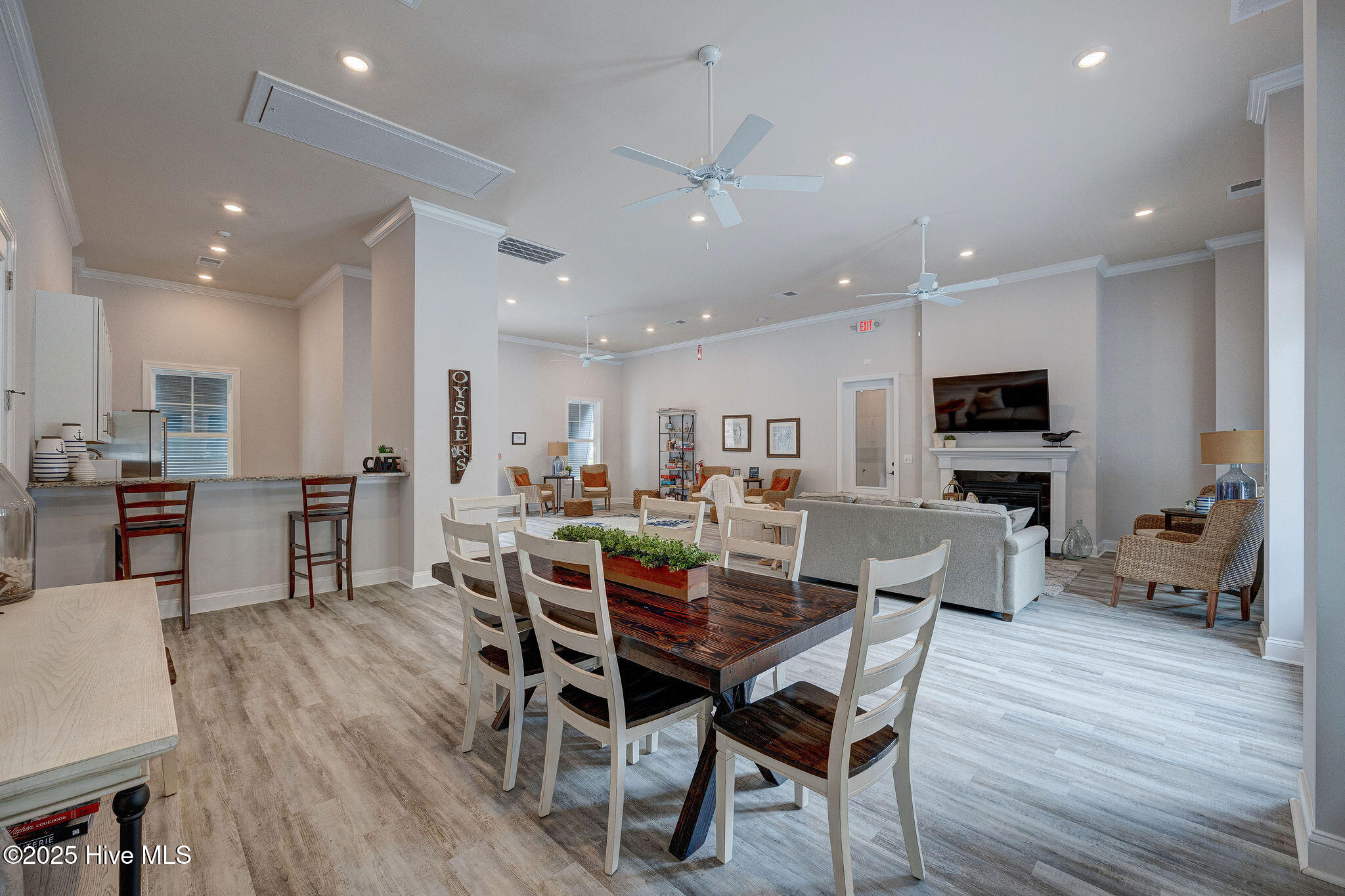 100506096 | Photo 47