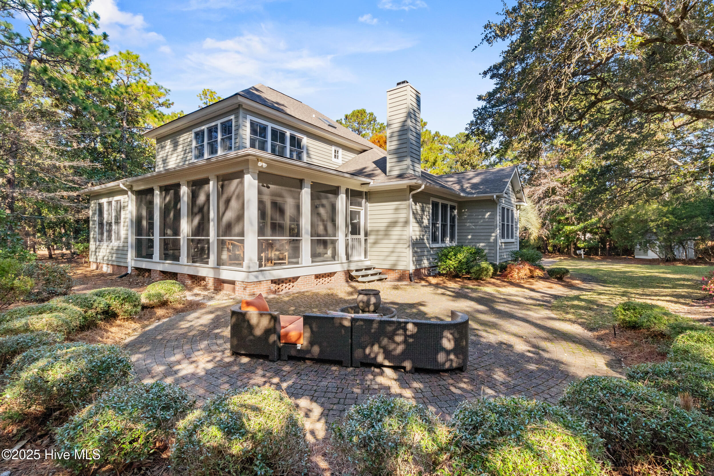 100540222 | Photo 64