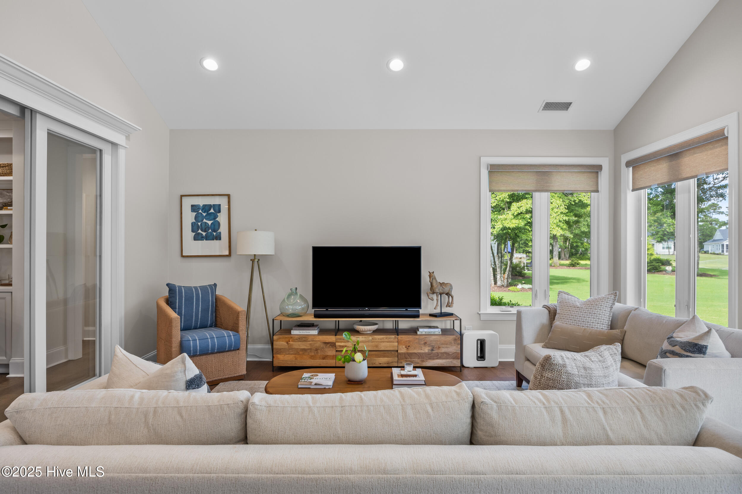 100515249 | Photo 22