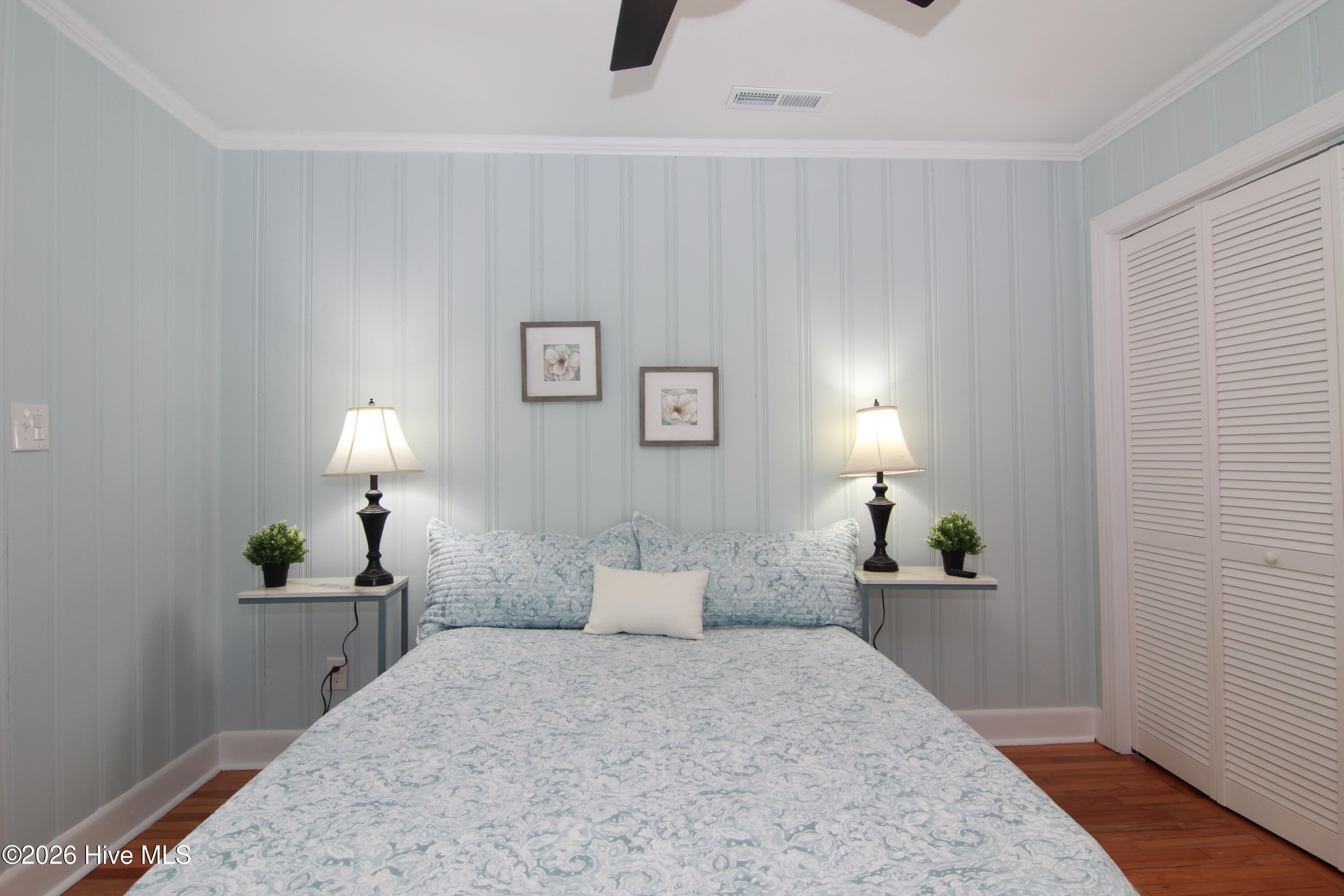 100555298 | Photo 15