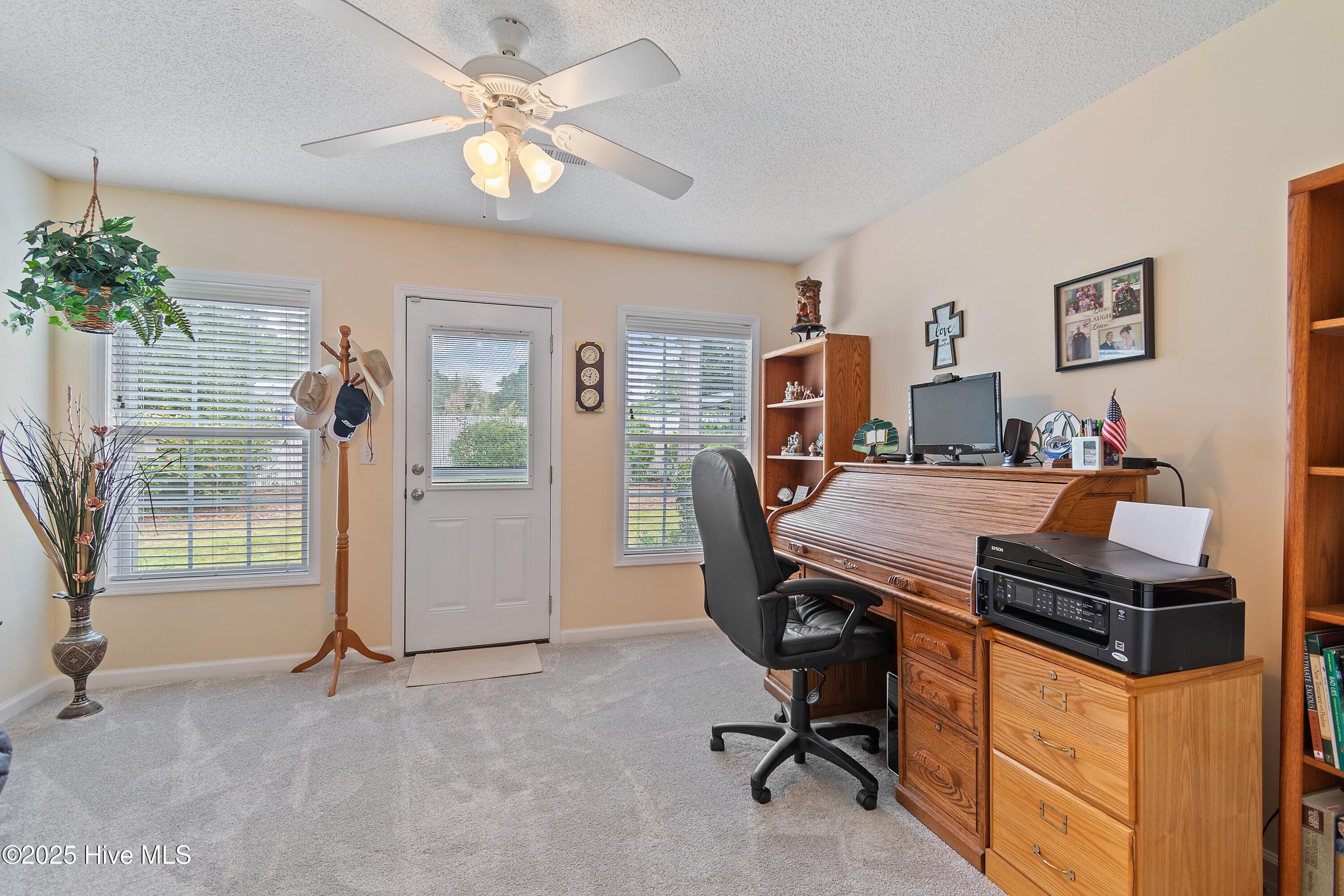 100529977 | Photo 37