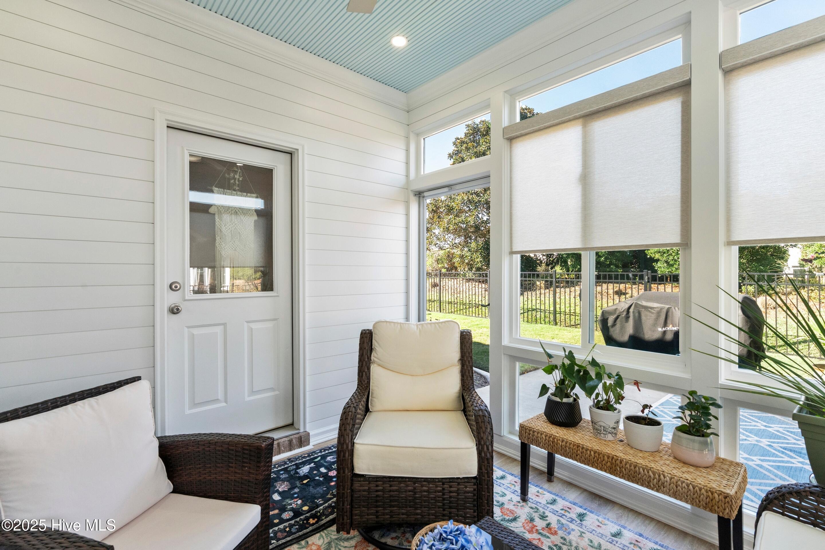 100537197 | Photo 22