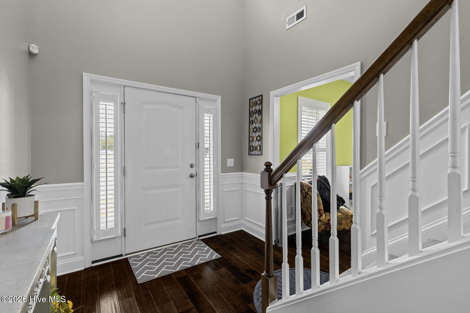 100564946 | Photo 14