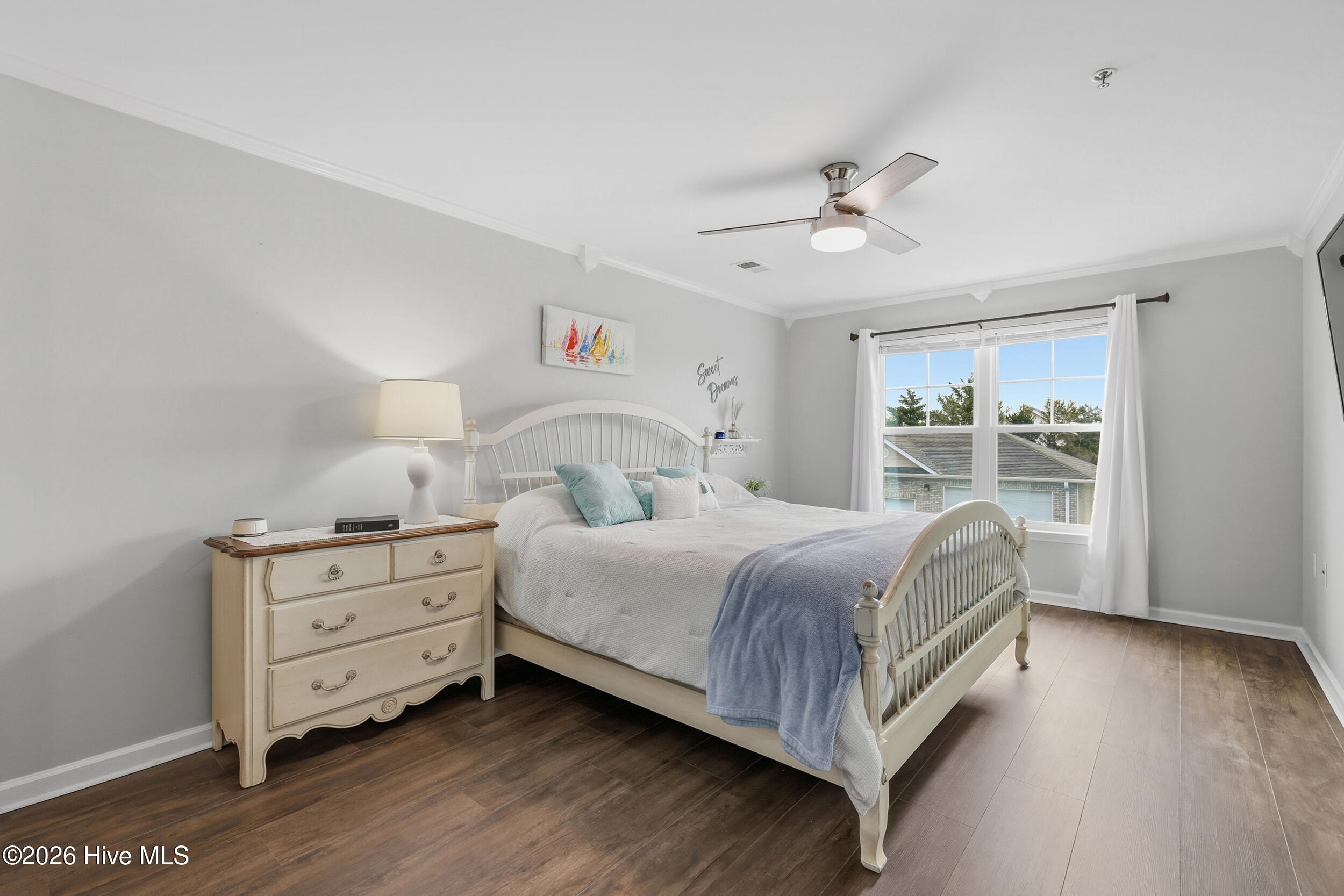 100552778 | Photo 14