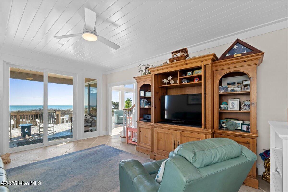 100491372 | Photo 45