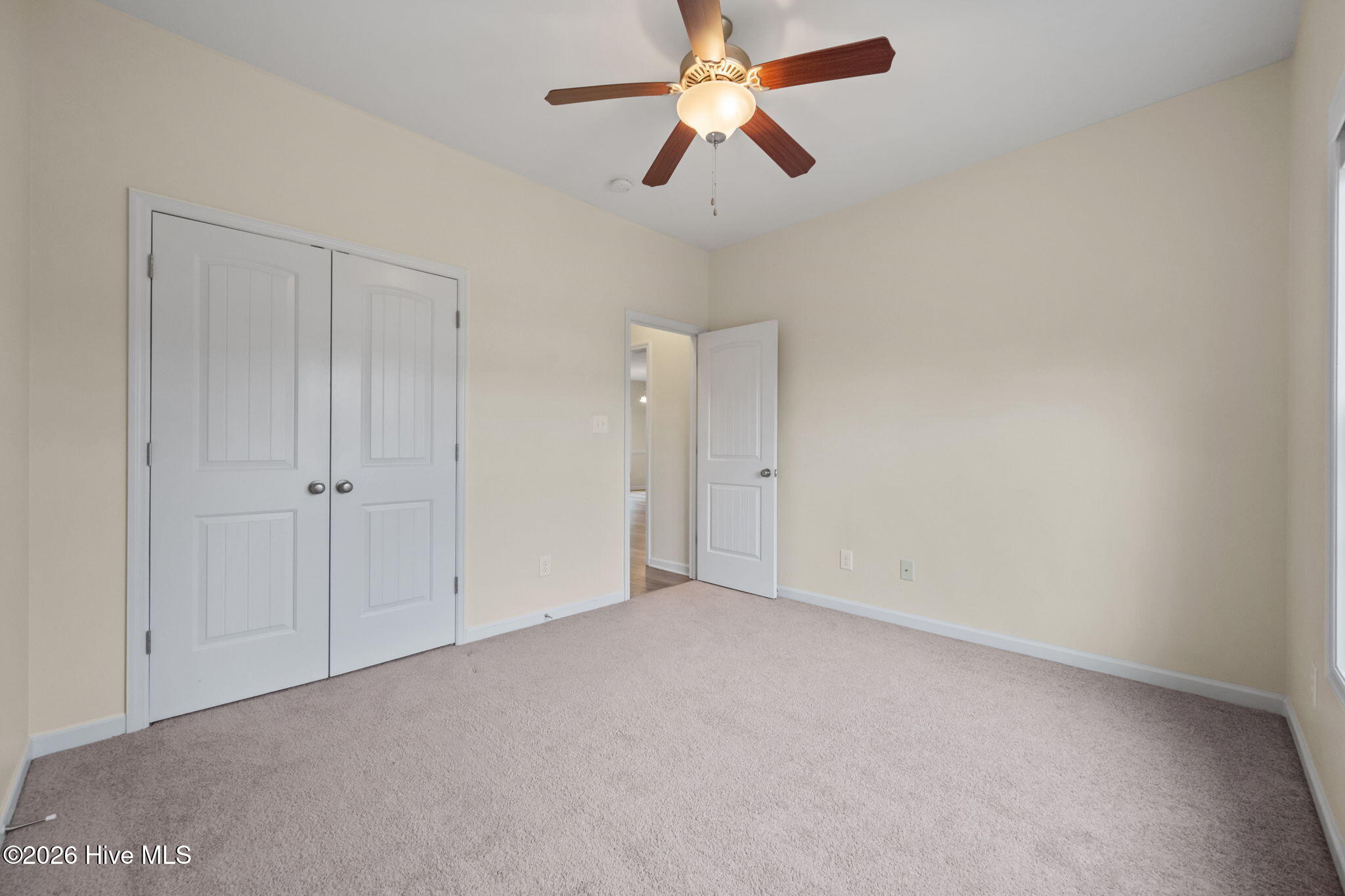 100565561 | Photo 38