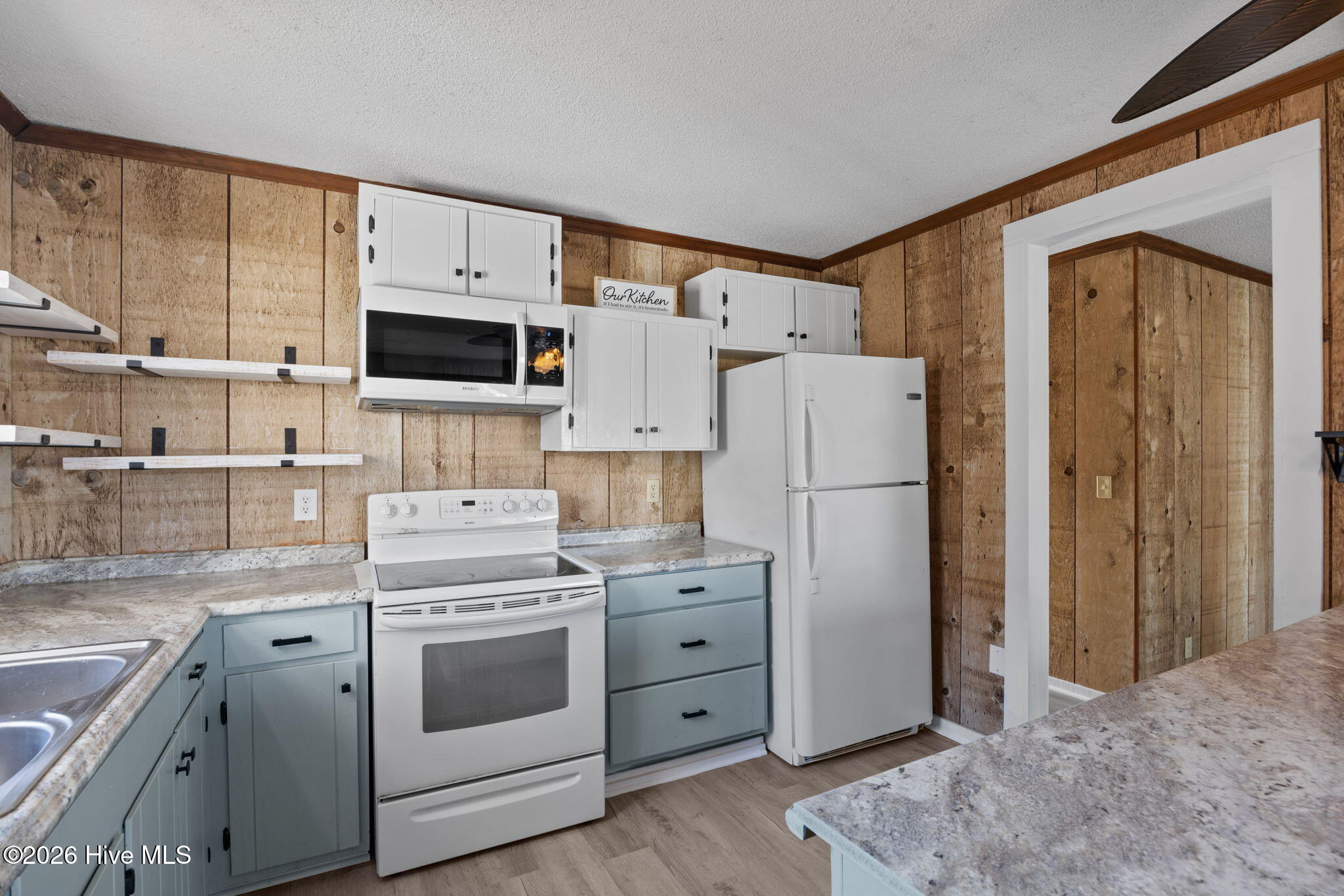 100564867 | Photo 14