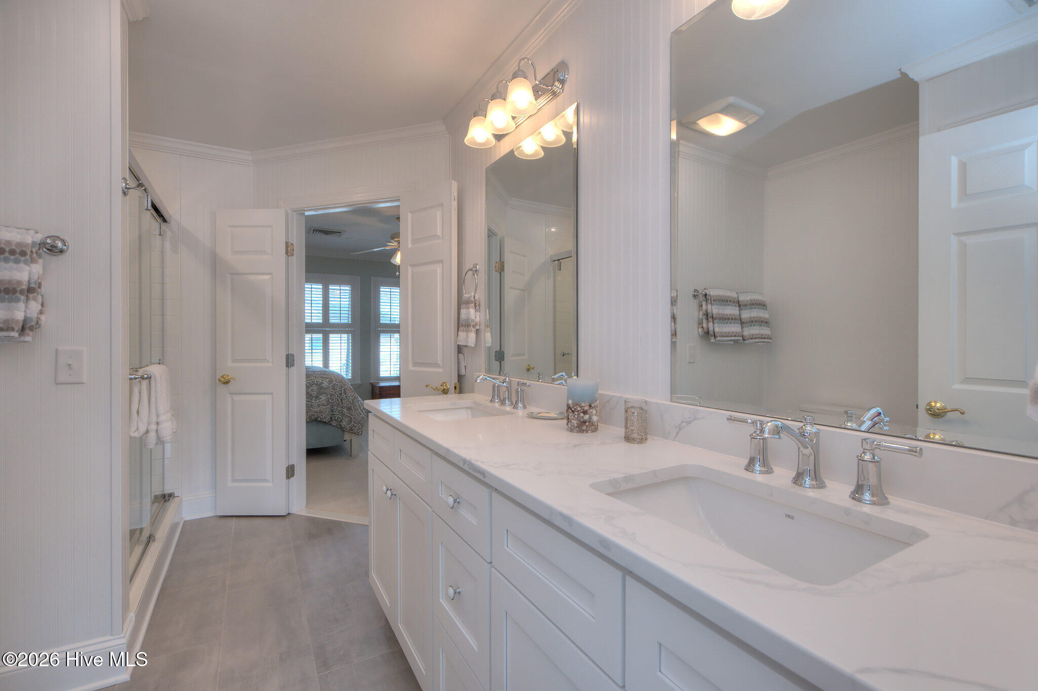 100553459 | Photo 63