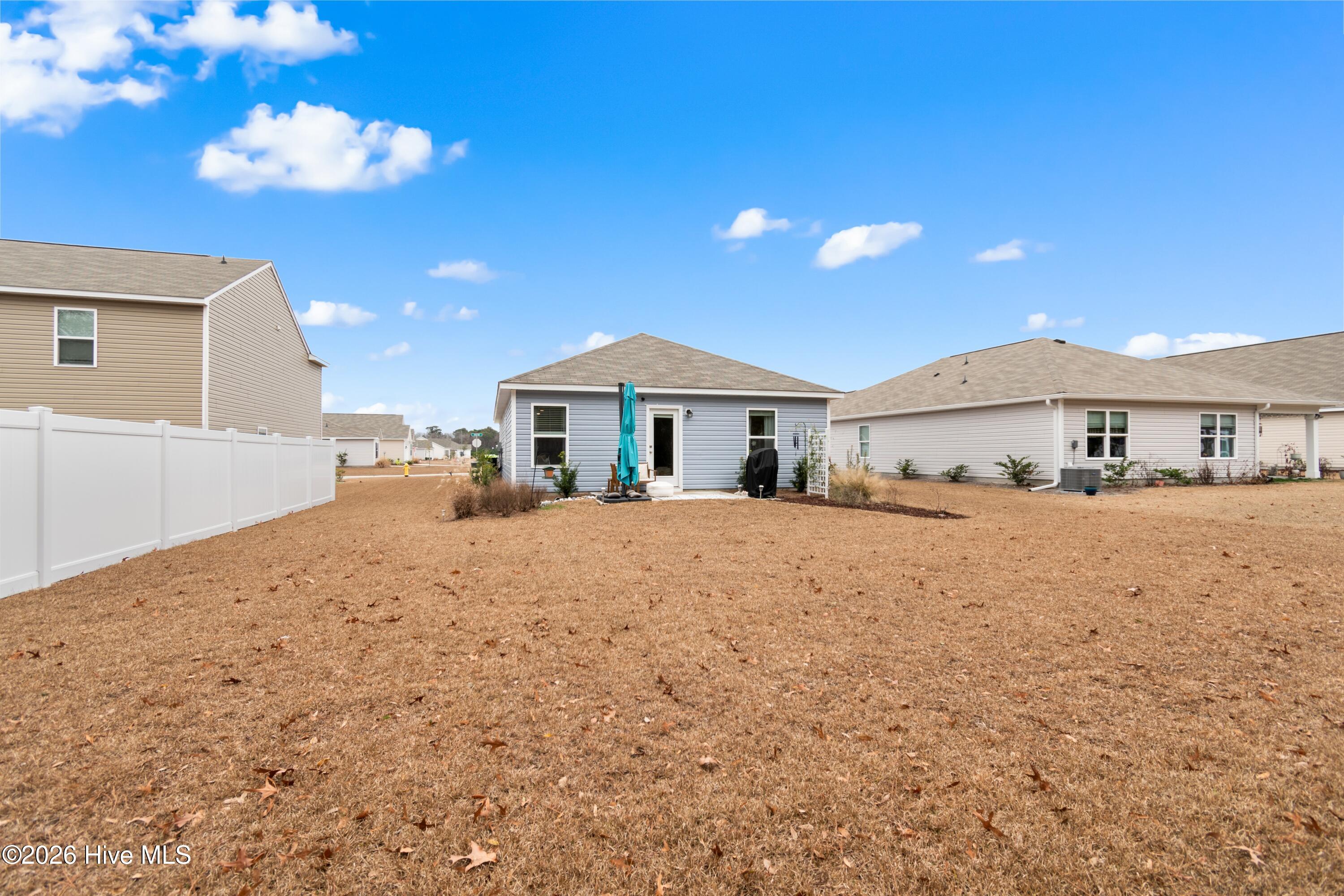 100549910 | Photo 30