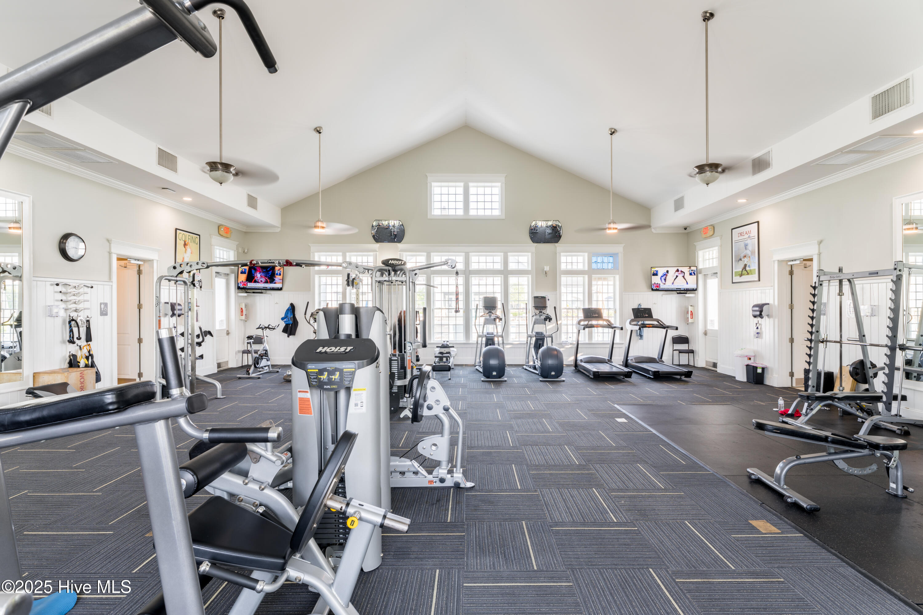 100557420 | Photo 30