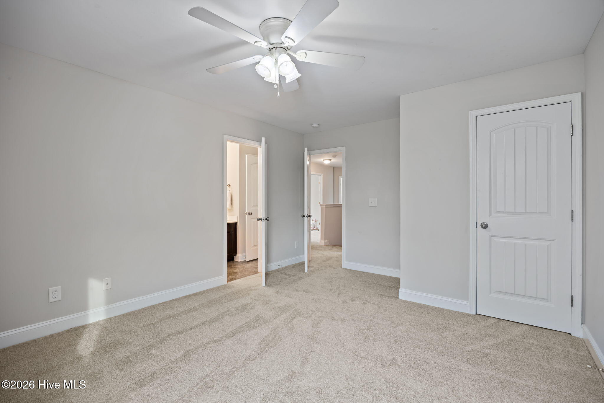 100565908 | Photo 22