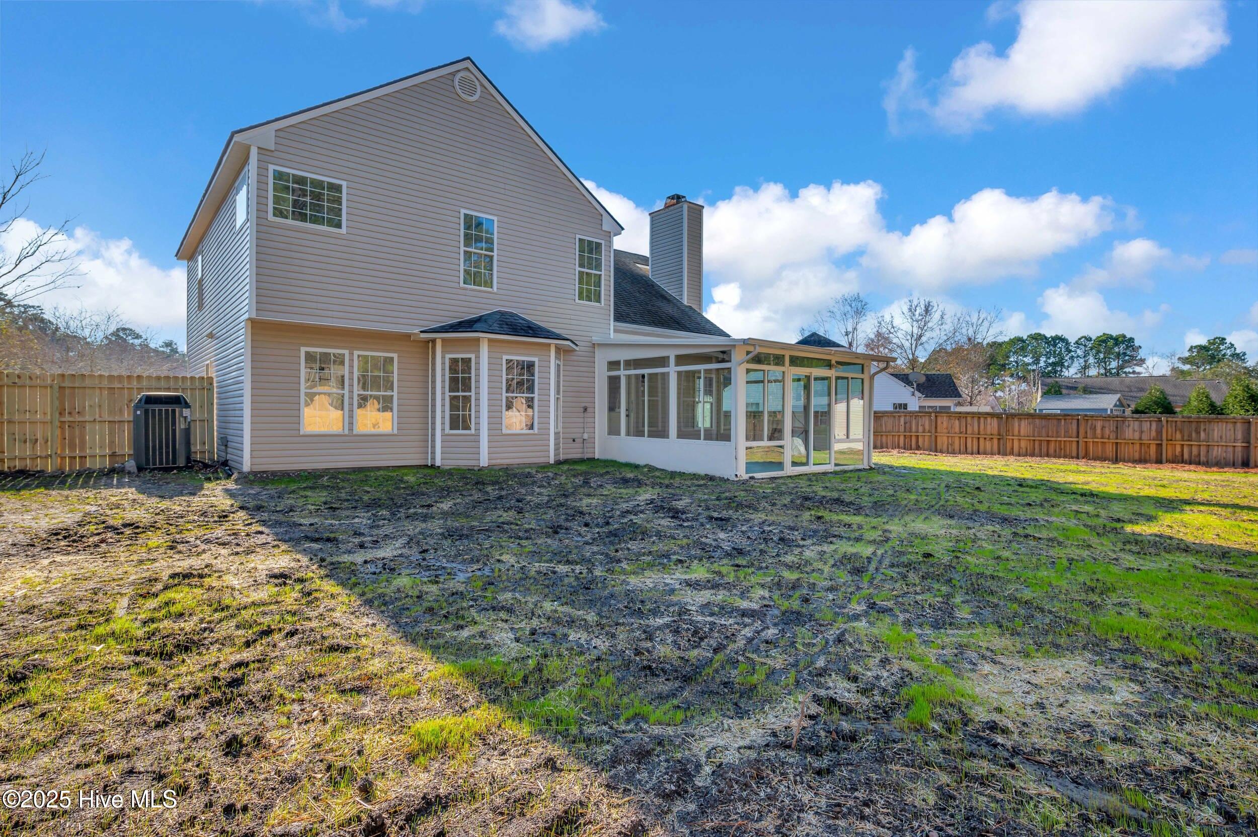 100540827 | Photo 41