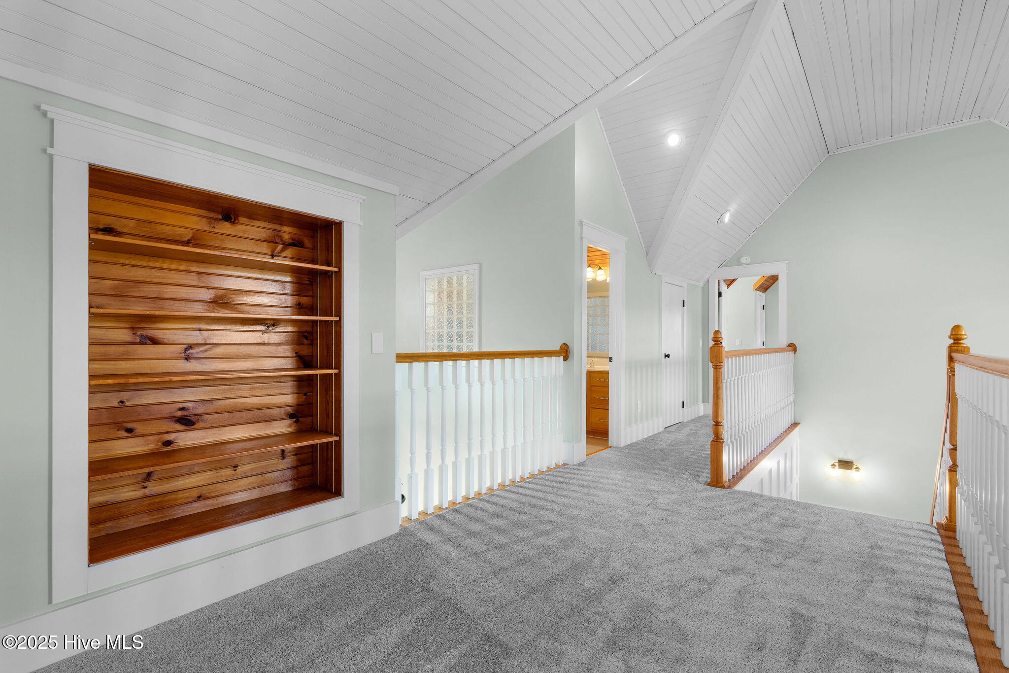 100526729 | Photo 58