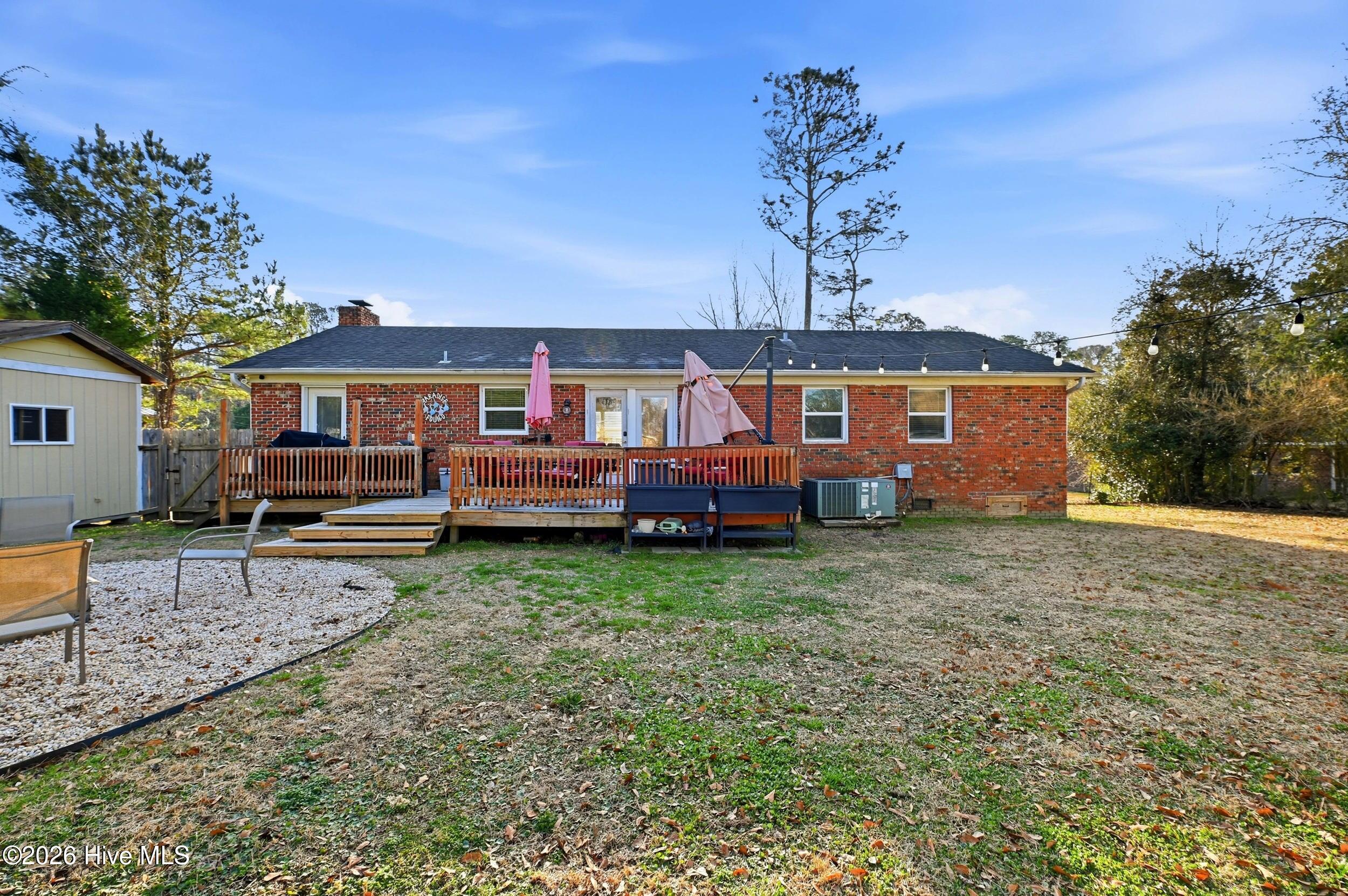 100551397 | Photo 23