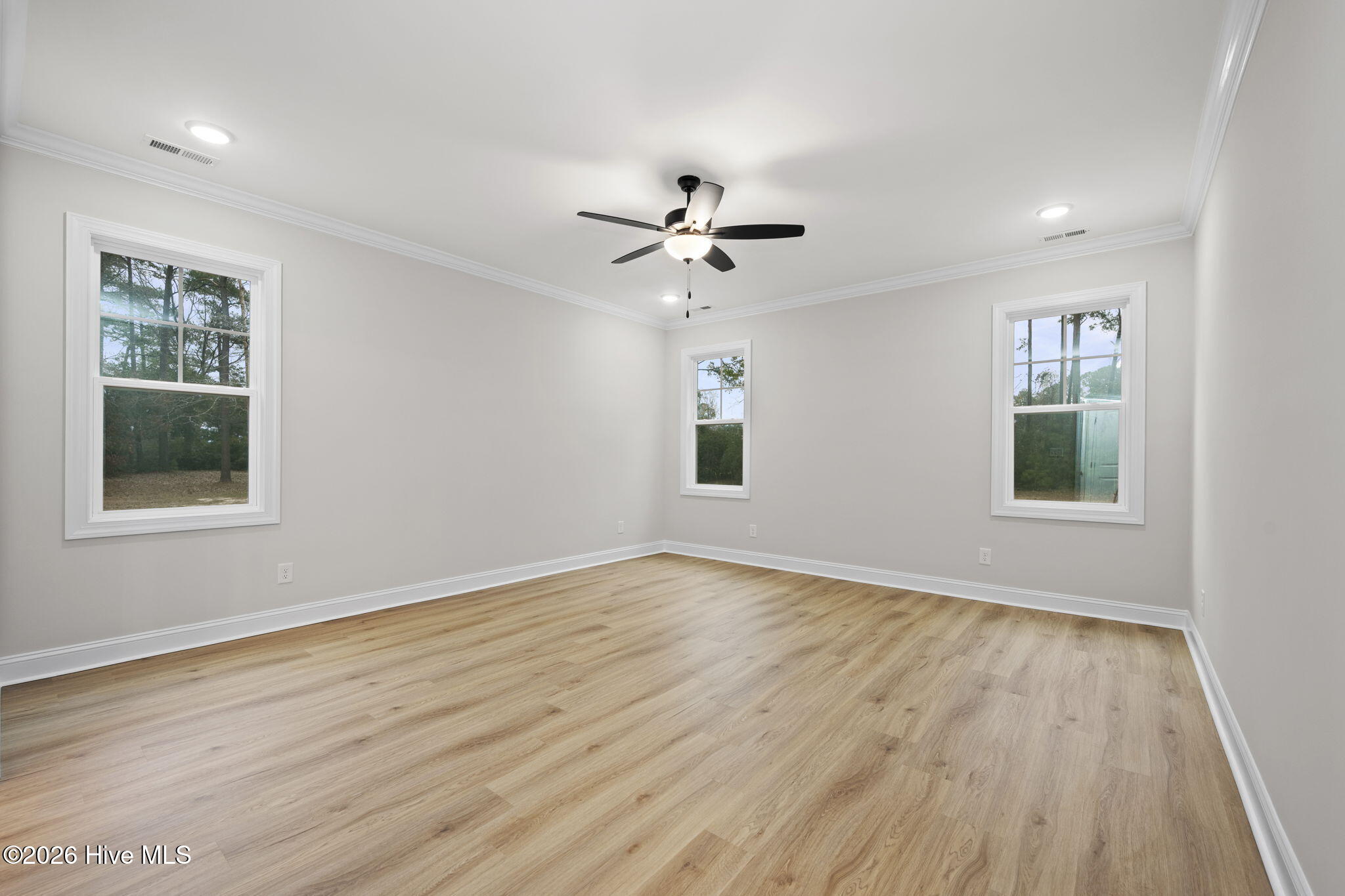 100516022 | Photo 38