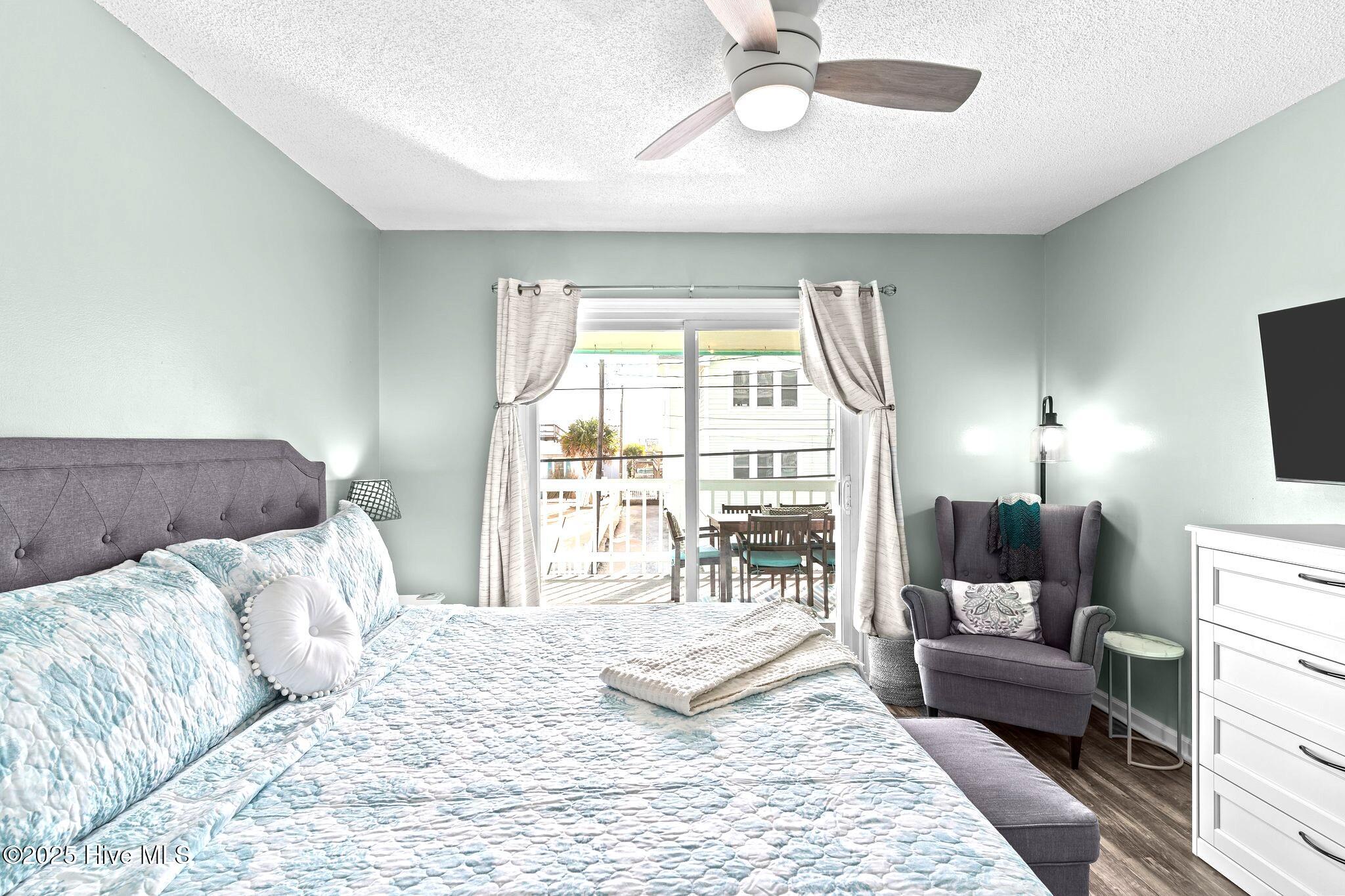 100530114 | Photo 13