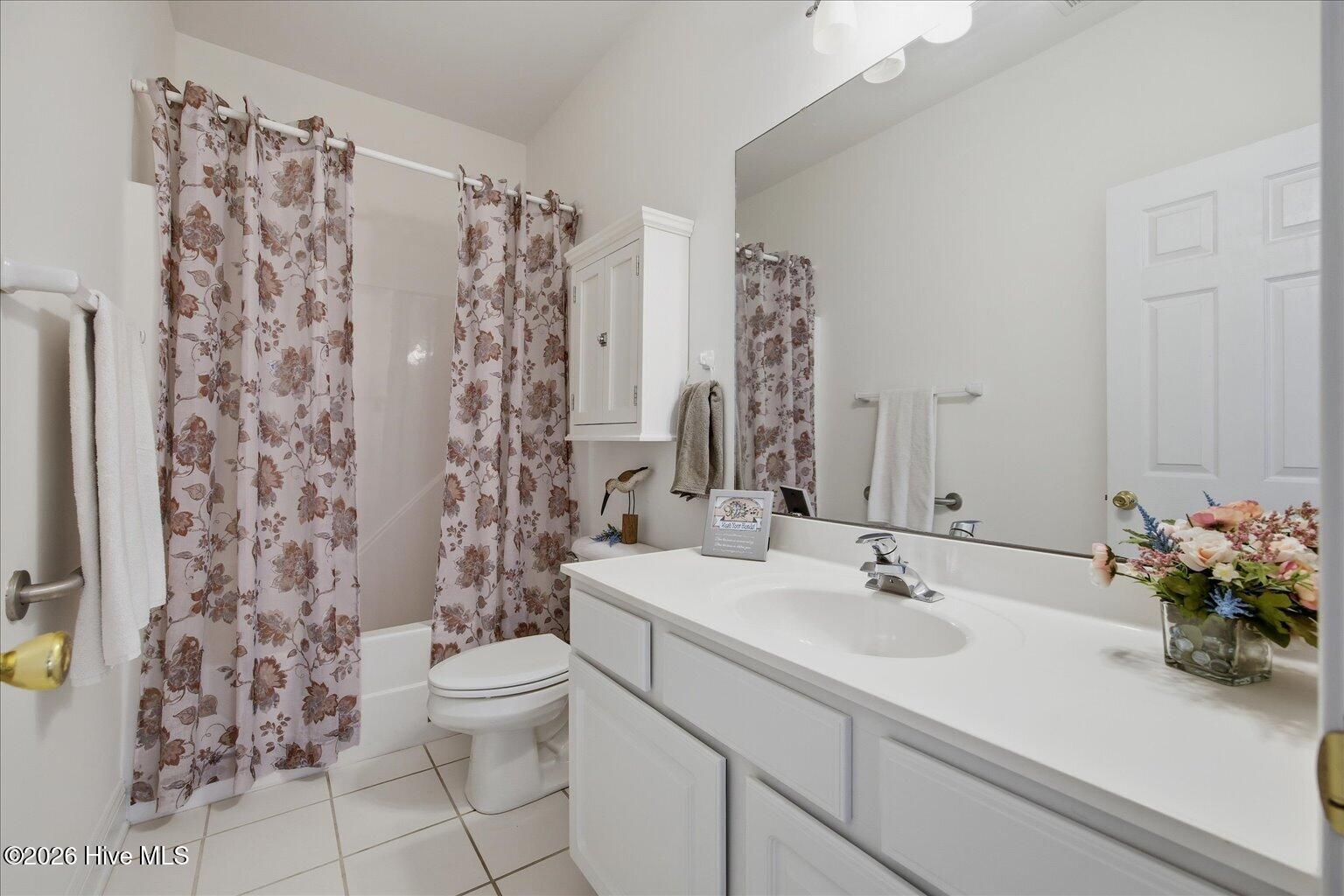 100564085 | Photo 33