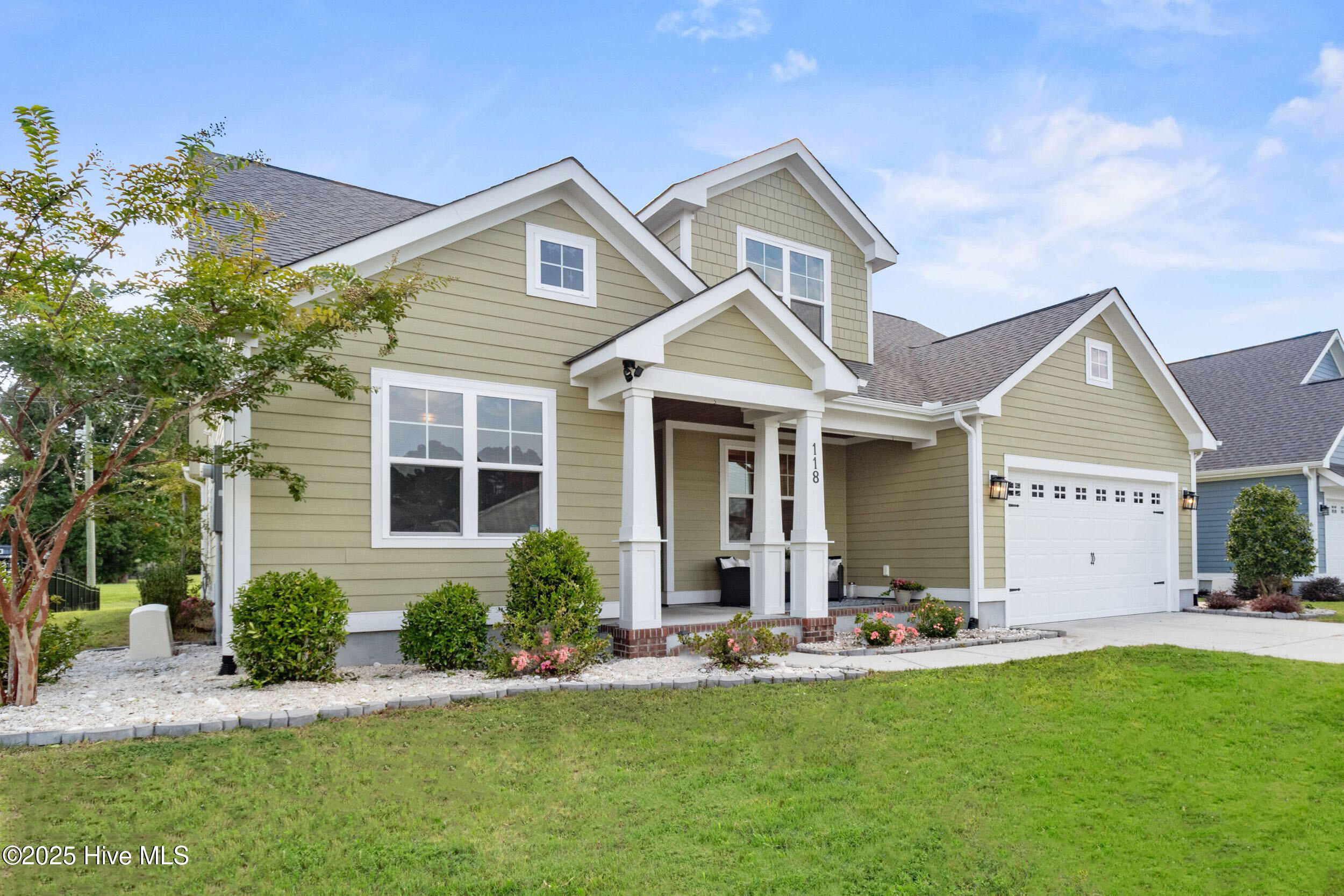 100528109 | Photo 56