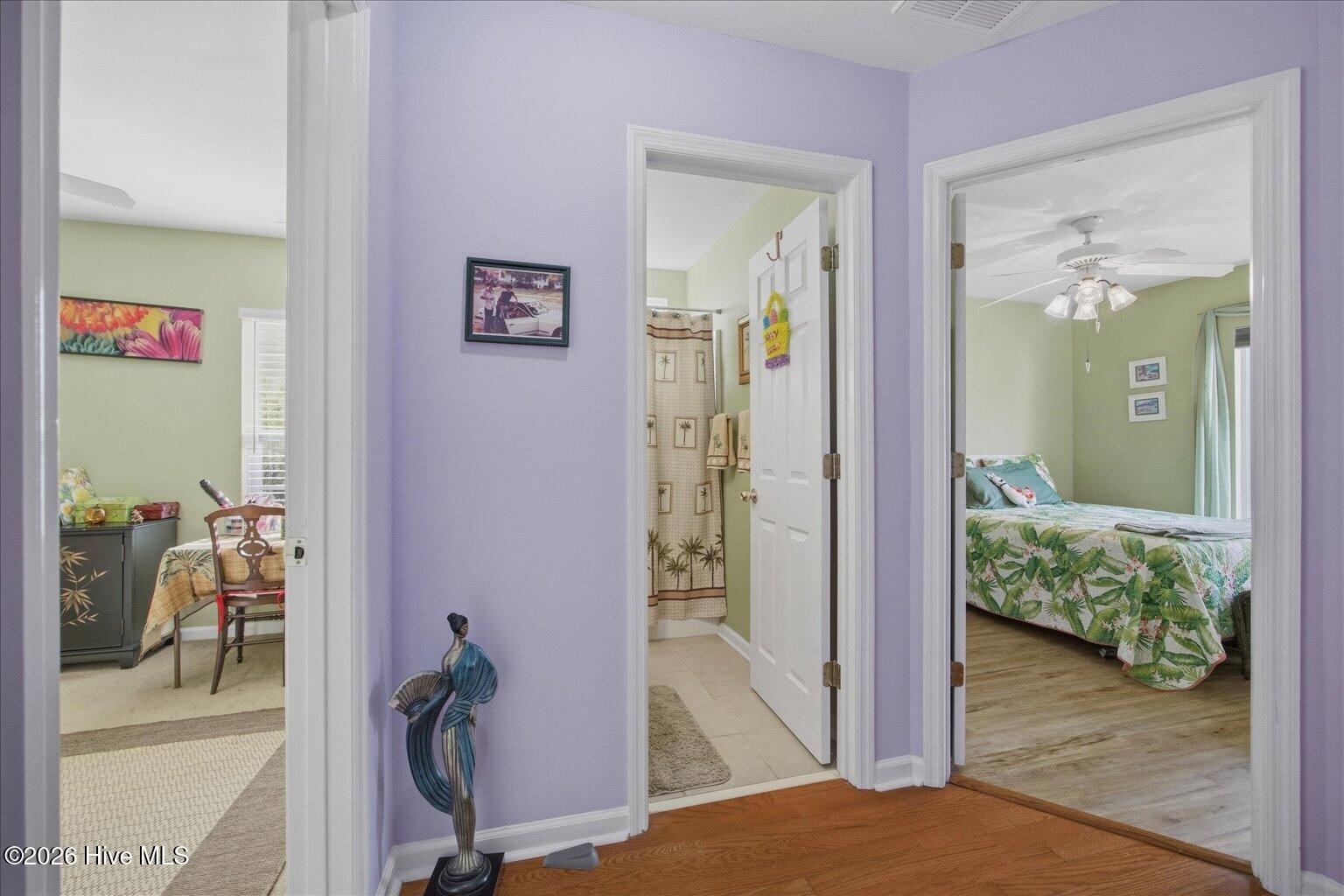 100560390 | Photo 21