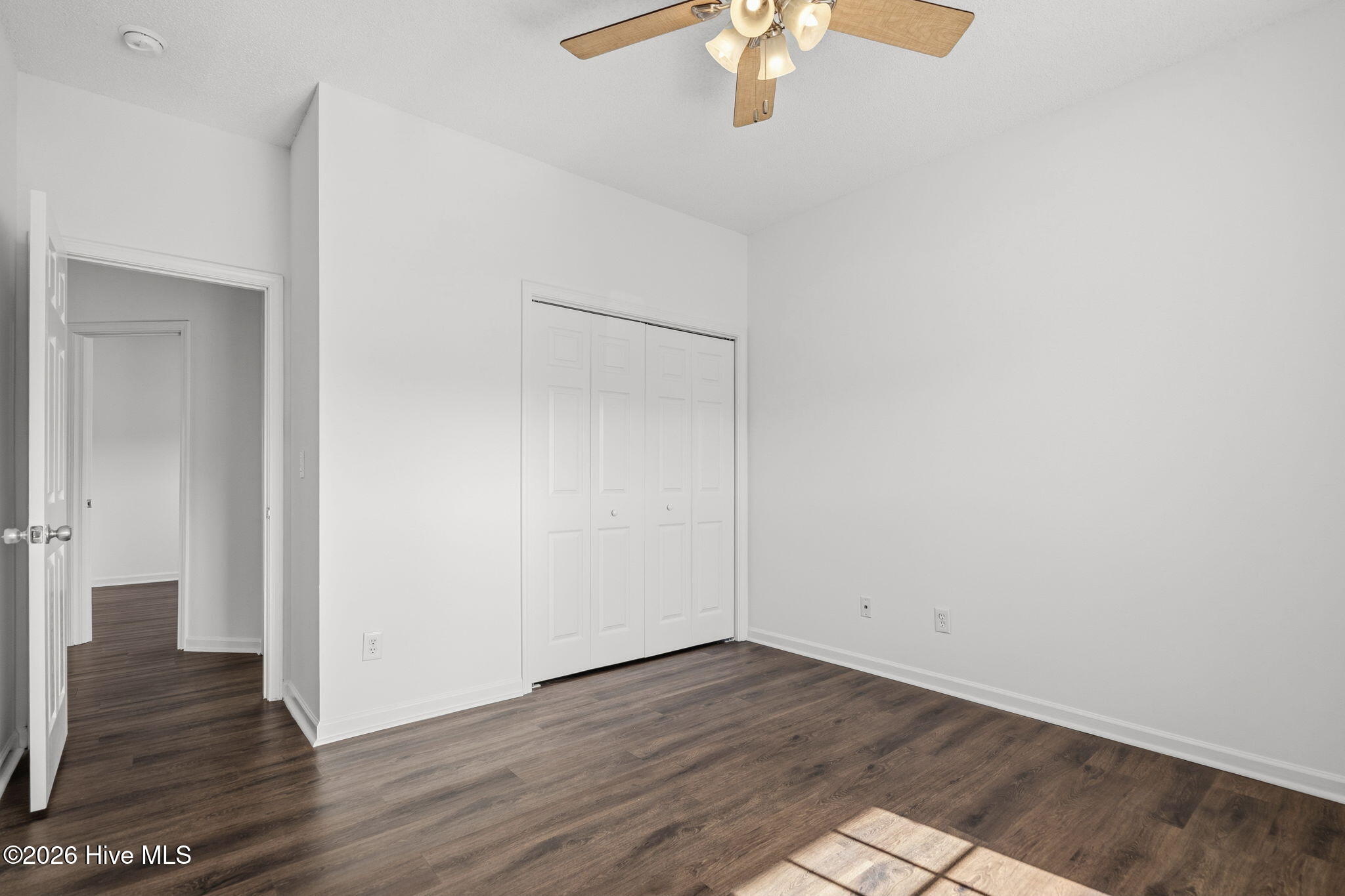 100549107 | Photo 31