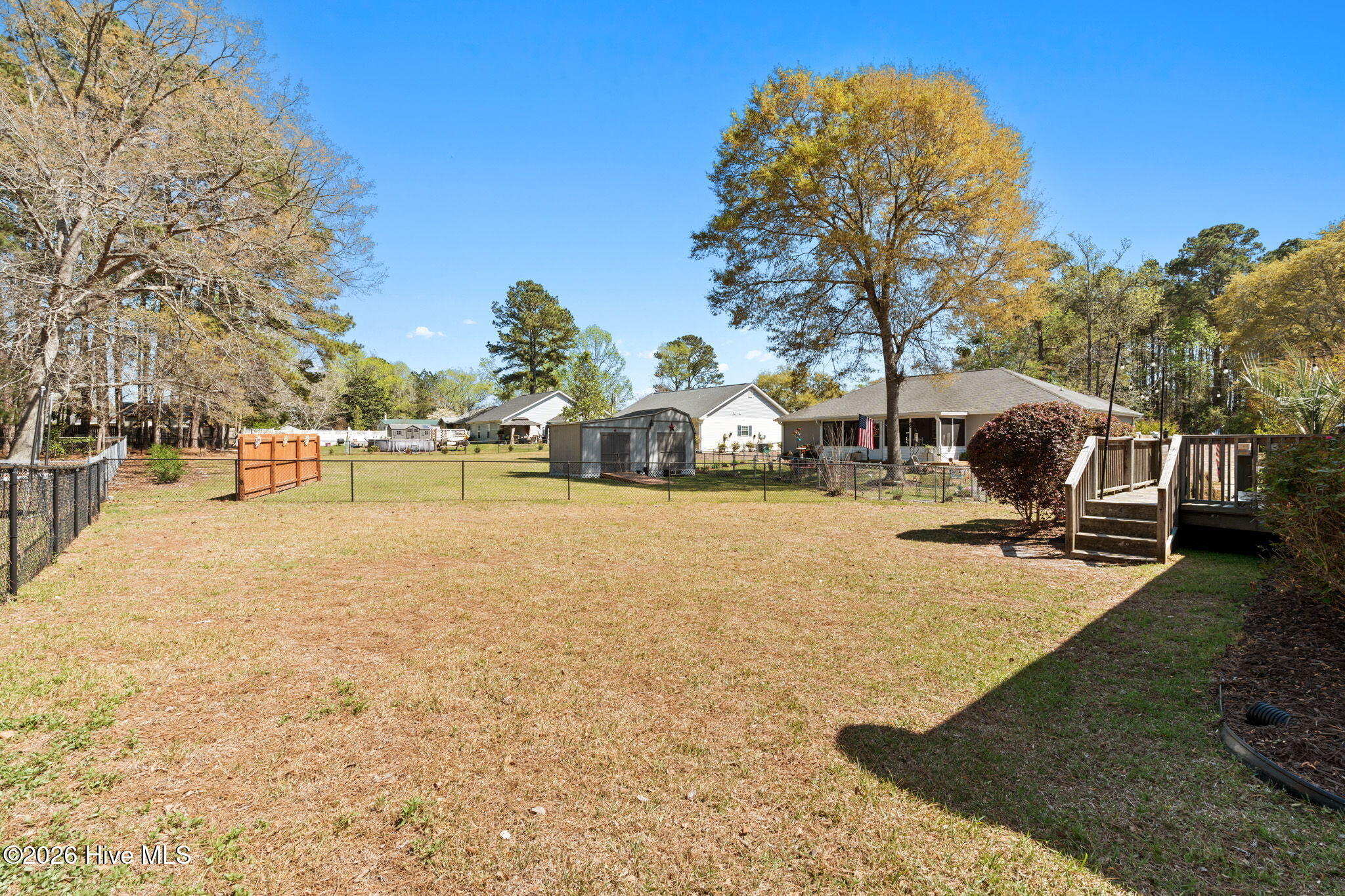 100564641 | Photo 38