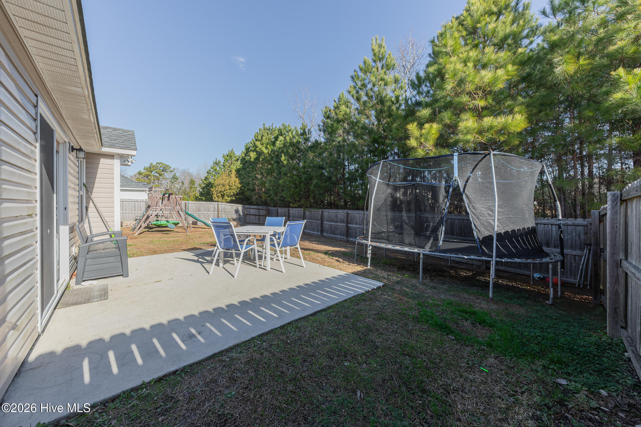 100558086 | Photo 36