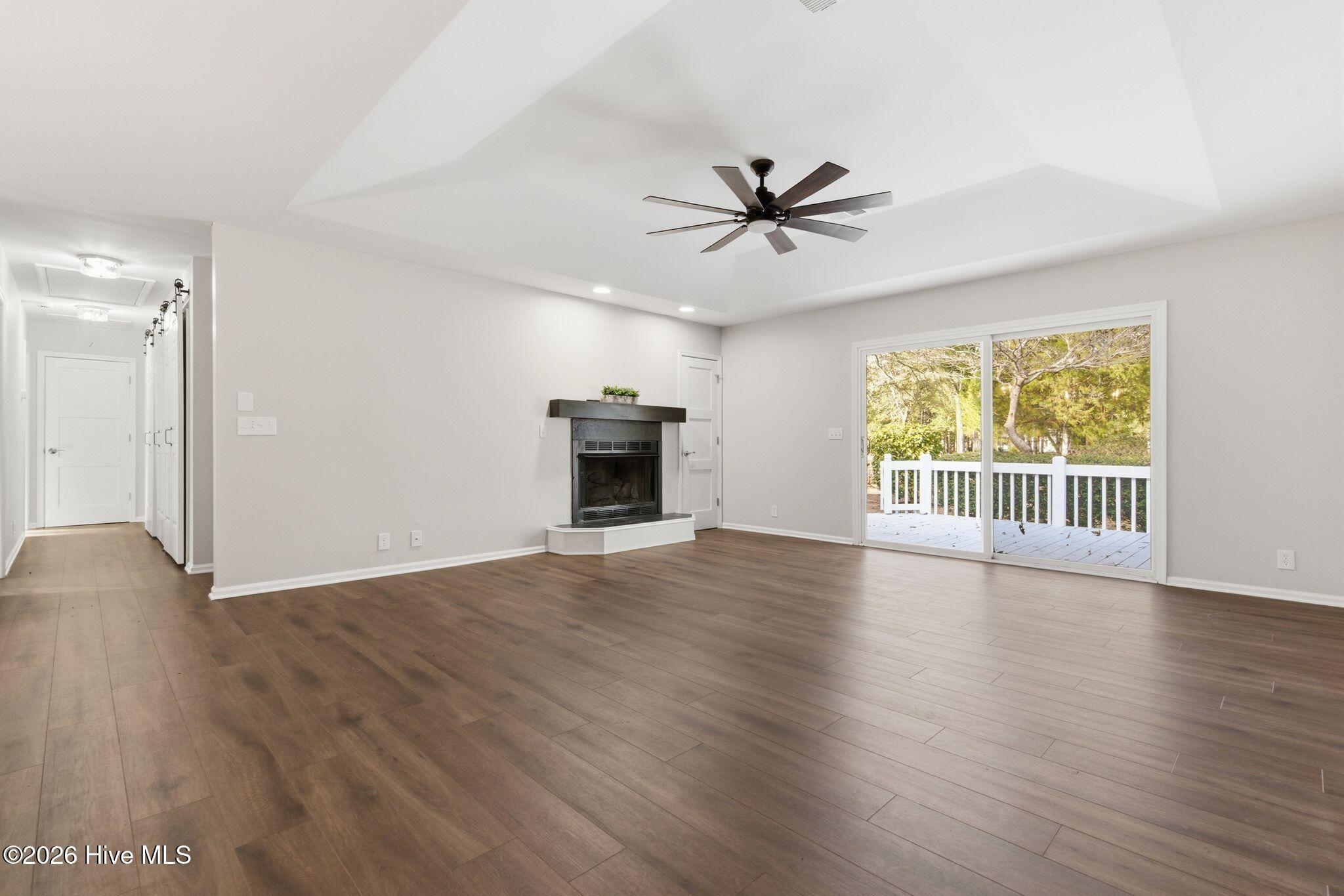 100555481 | Photo 11