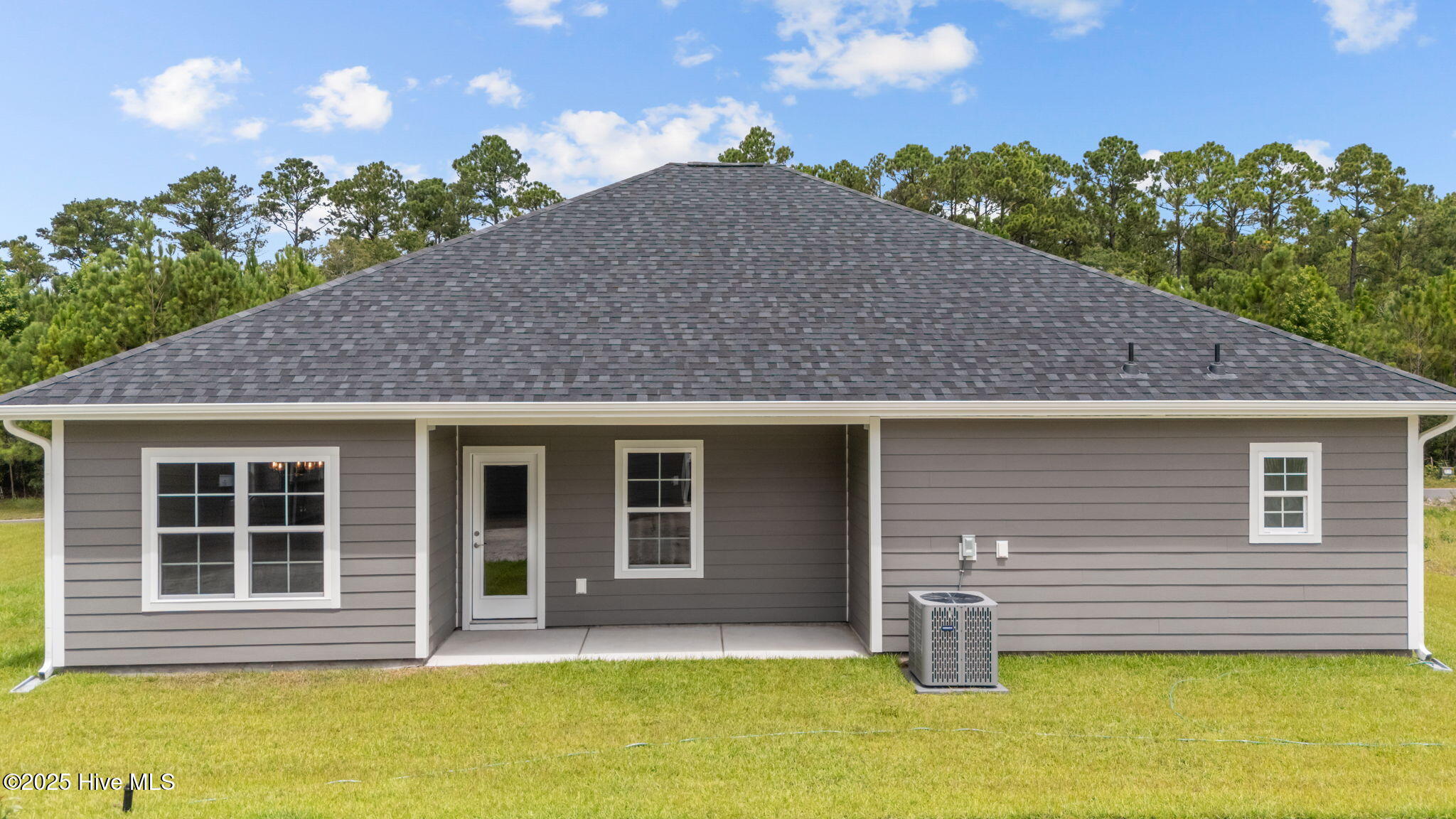 100523813 | Photo 22