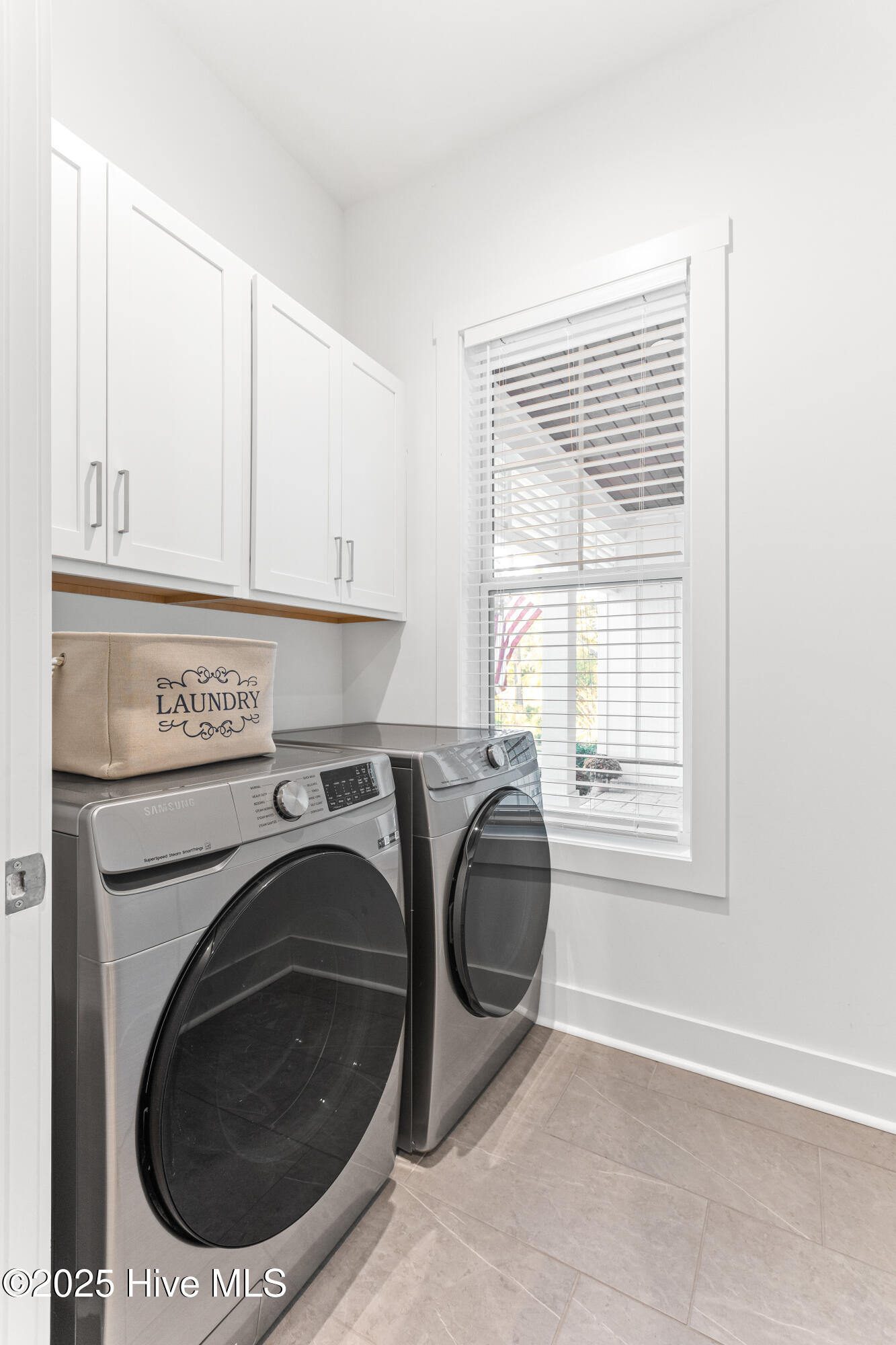 100537930 | Photo 42