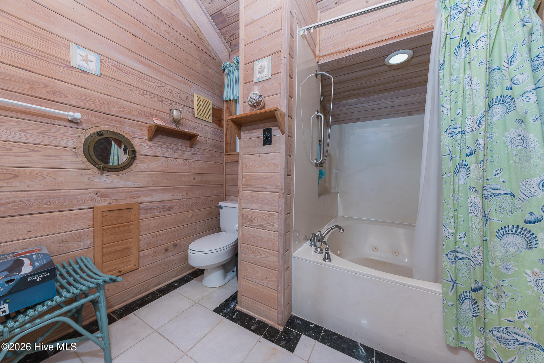 100560422 | Photo 20