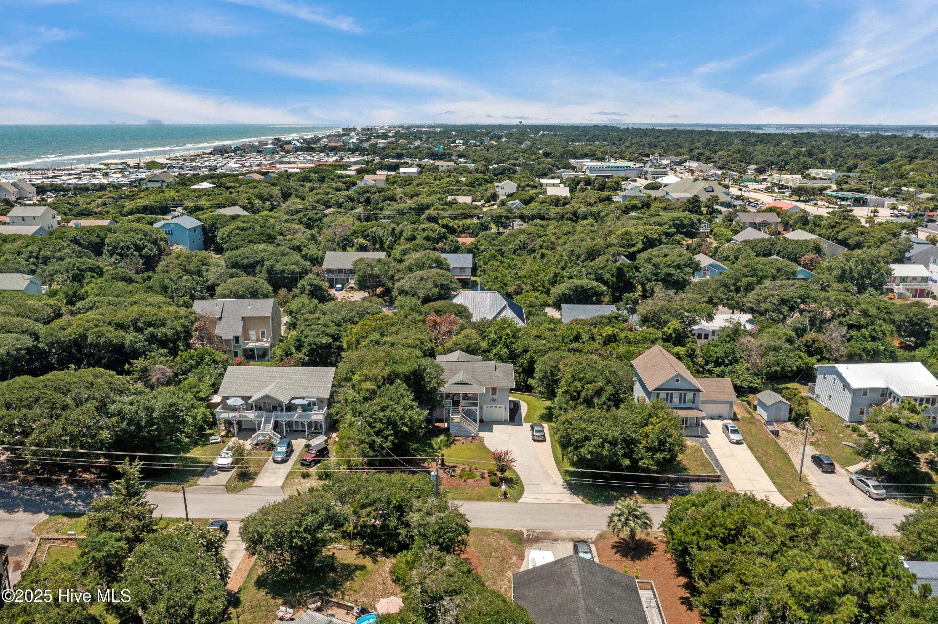 100559925 | Photo 35