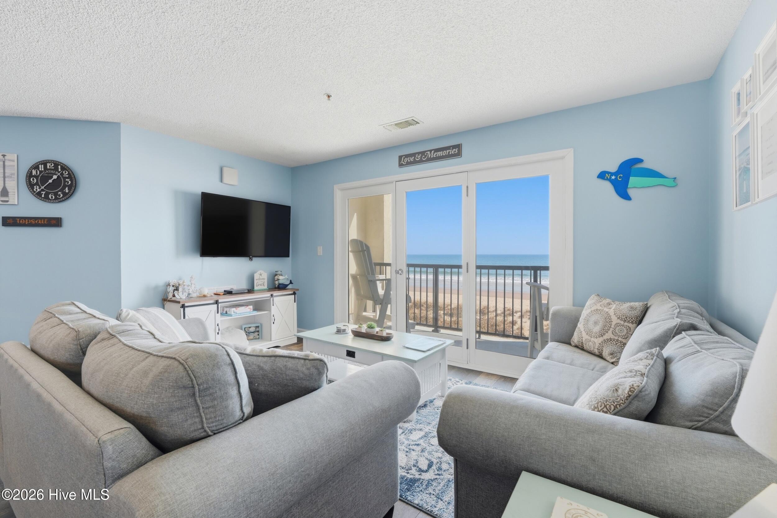 100557536 | Photo 17